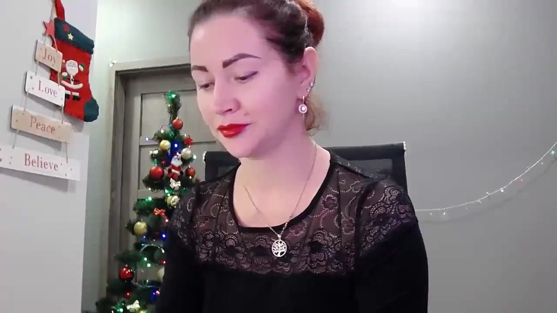 Gallery image thumbnail from XeniaMilf's myfreecams stream on, 12/18/2025, 13:47 image 8 of 20