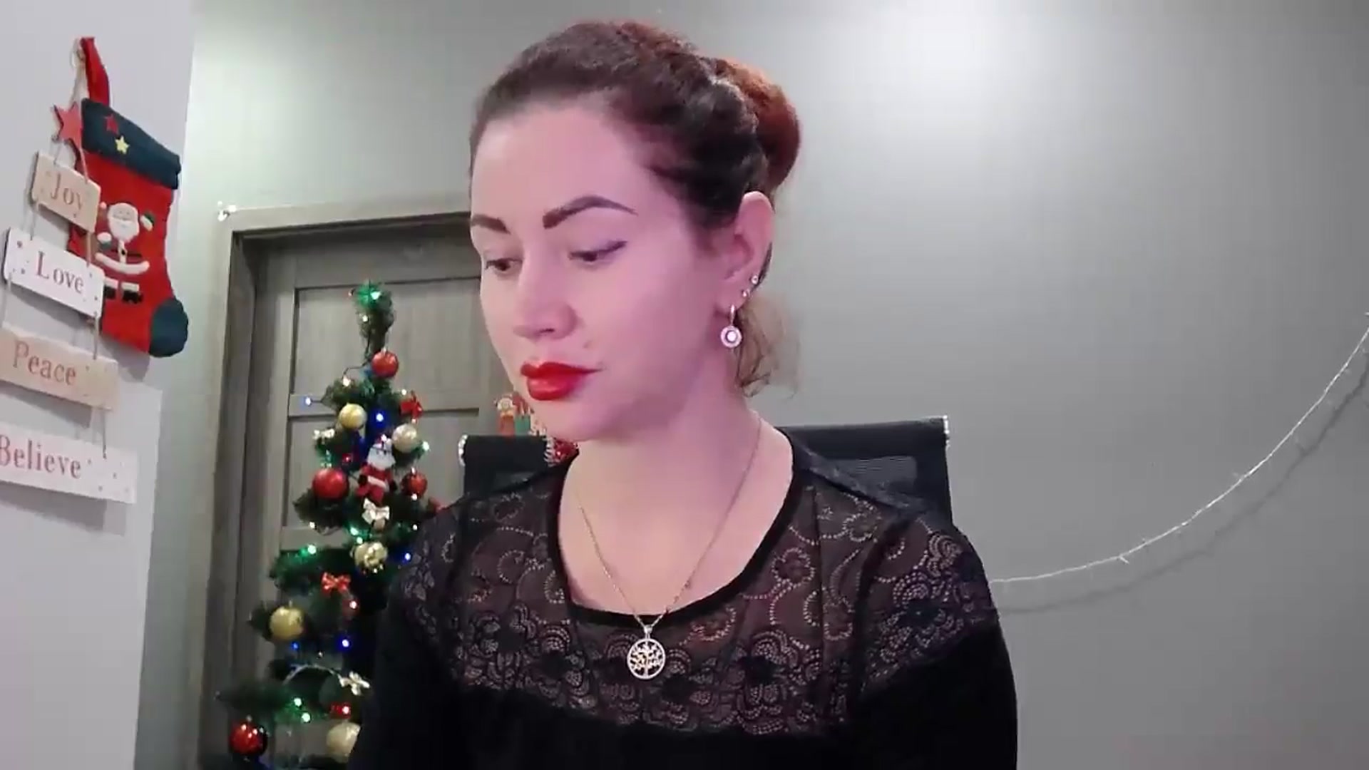 Gallery image thumbnail from XeniaMilf's myfreecams stream on, 12/18/2025, 13:47 image 3 of 20