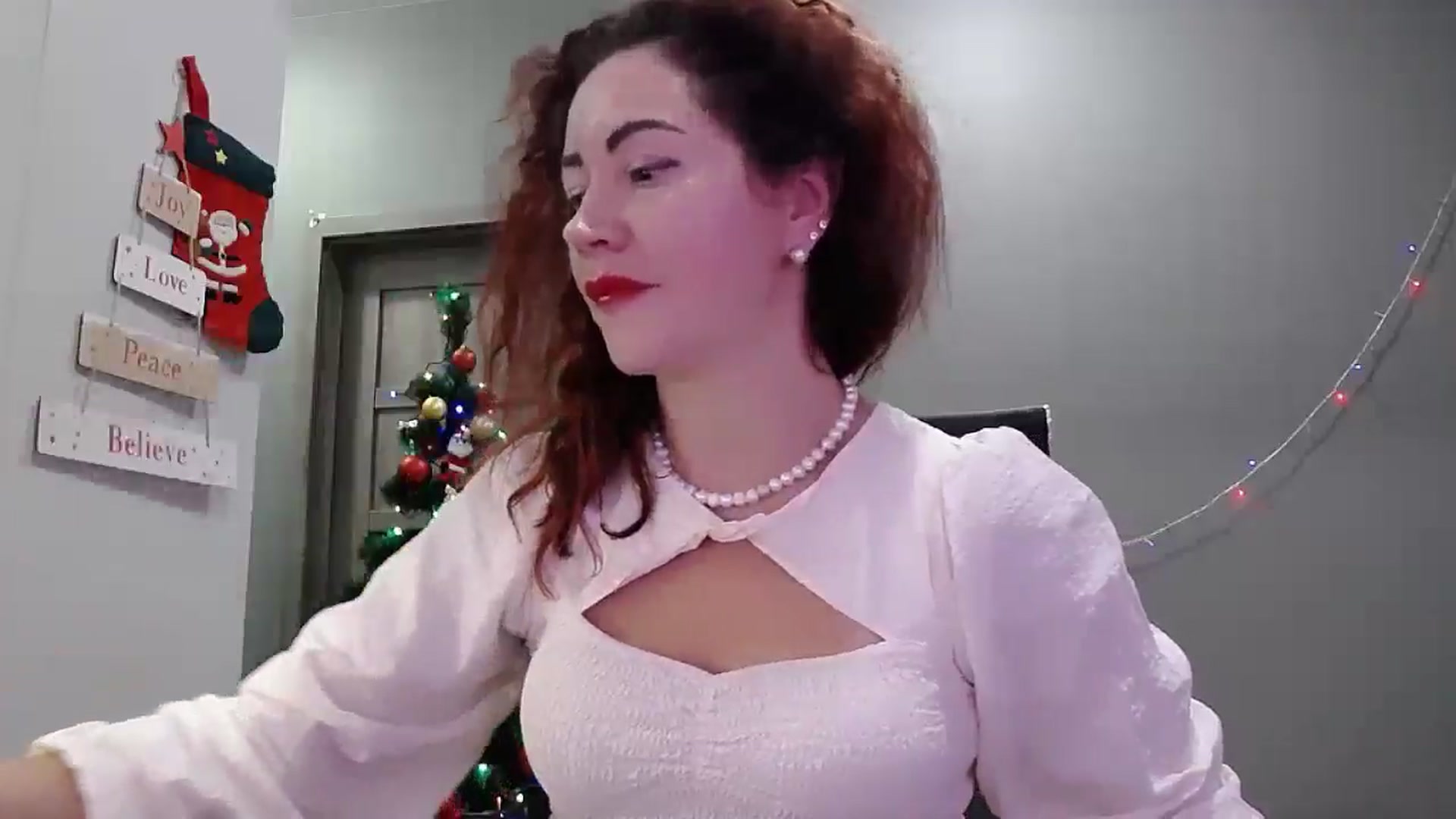 Gallery image thumbnail from XeniaMilf's myfreecams stream on, 12/19/2025, 17:26 image 13 of 20
