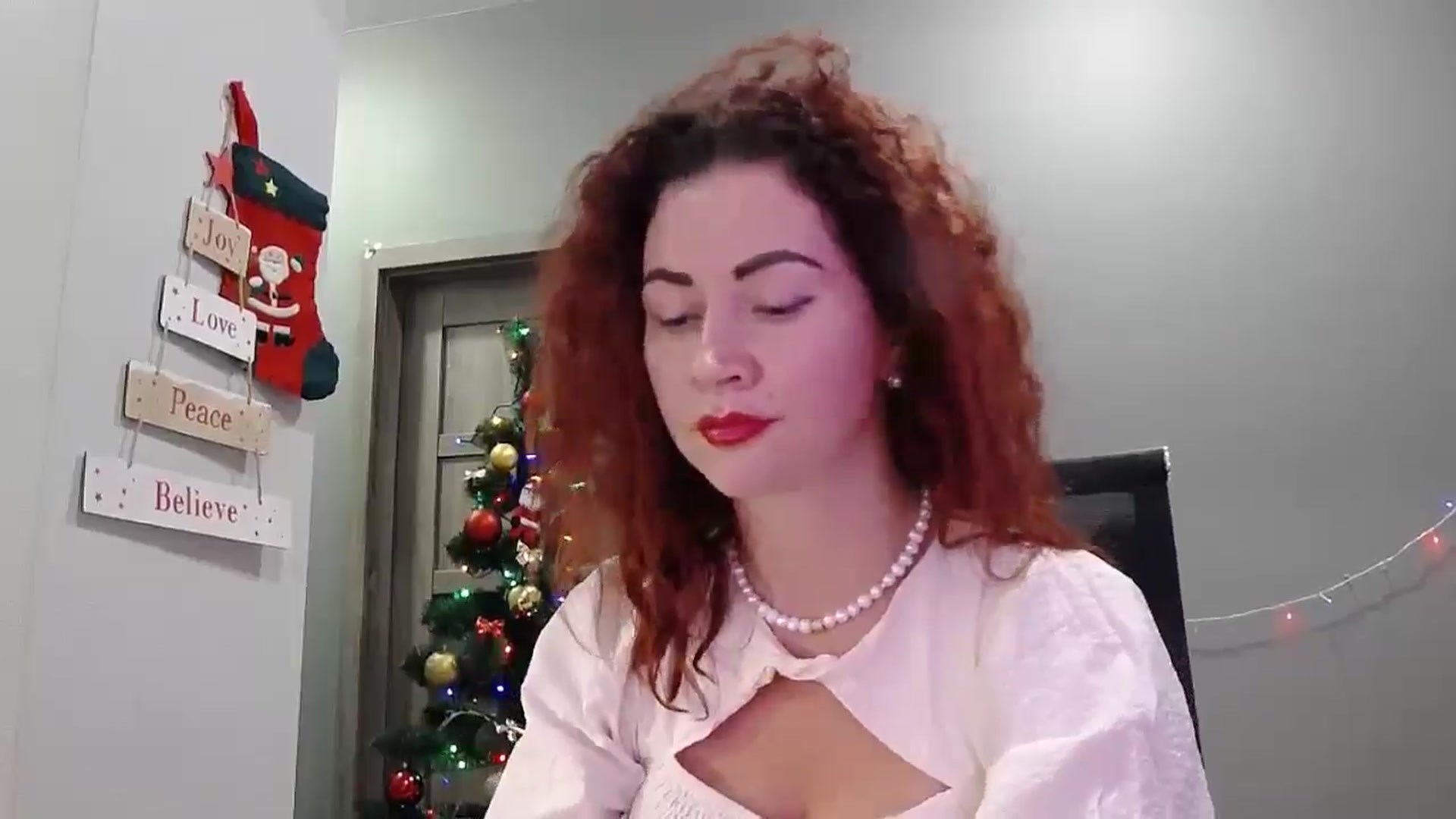 Gallery image thumbnail from XeniaMilf's myfreecams stream on, 12/19/2025, 17:26 image 15 of 20