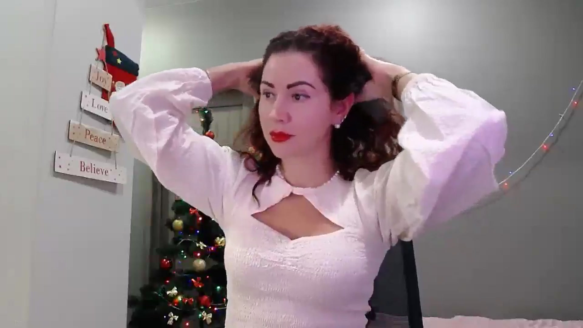 Gallery image thumbnail from XeniaMilf's myfreecams stream on, 12/19/2025, 17:26 image 7 of 20