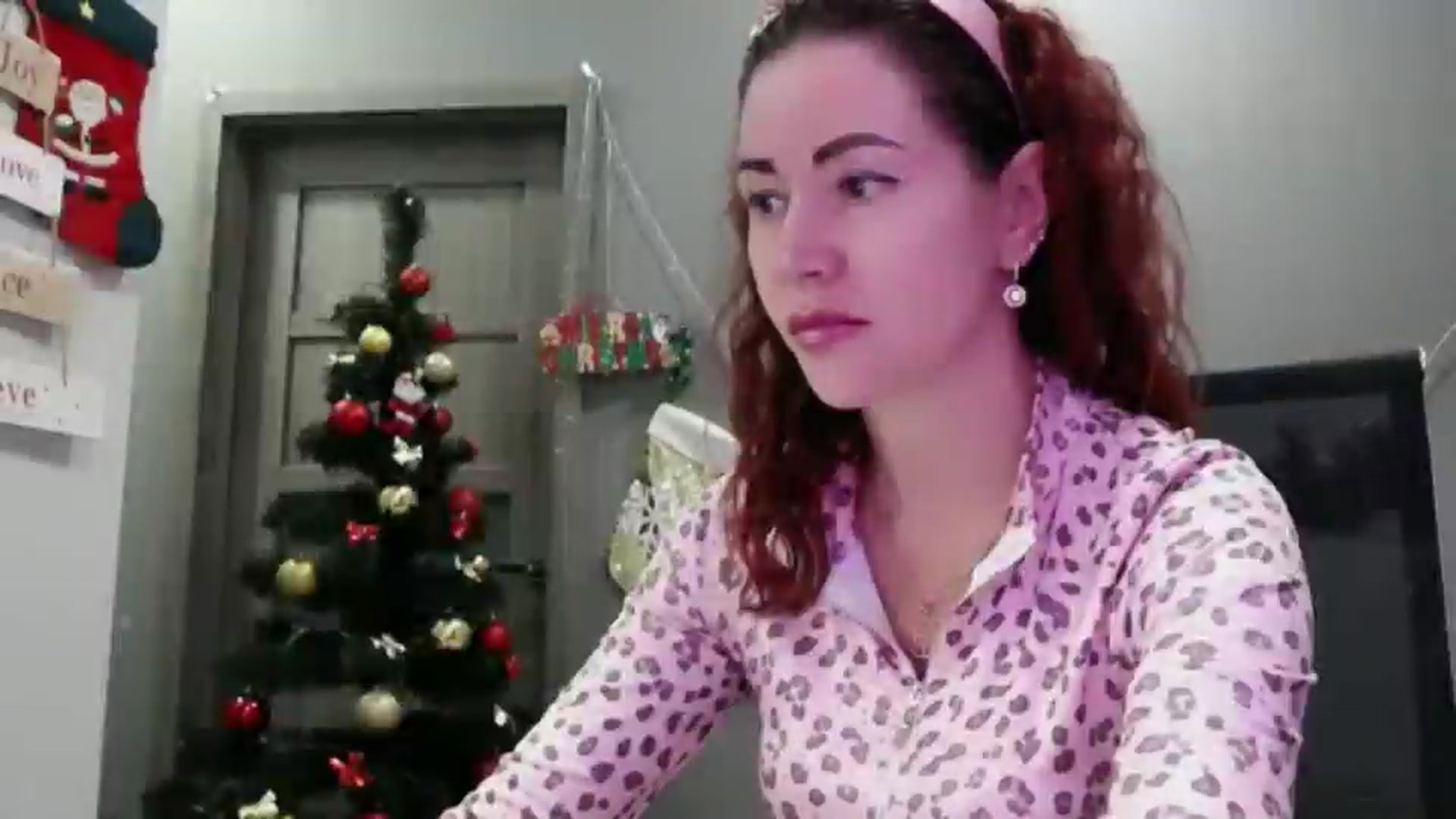 Gallery image thumbnail from XeniaMilf's myfreecams stream on, 12/22/2025, 13:00 image 9 of 20