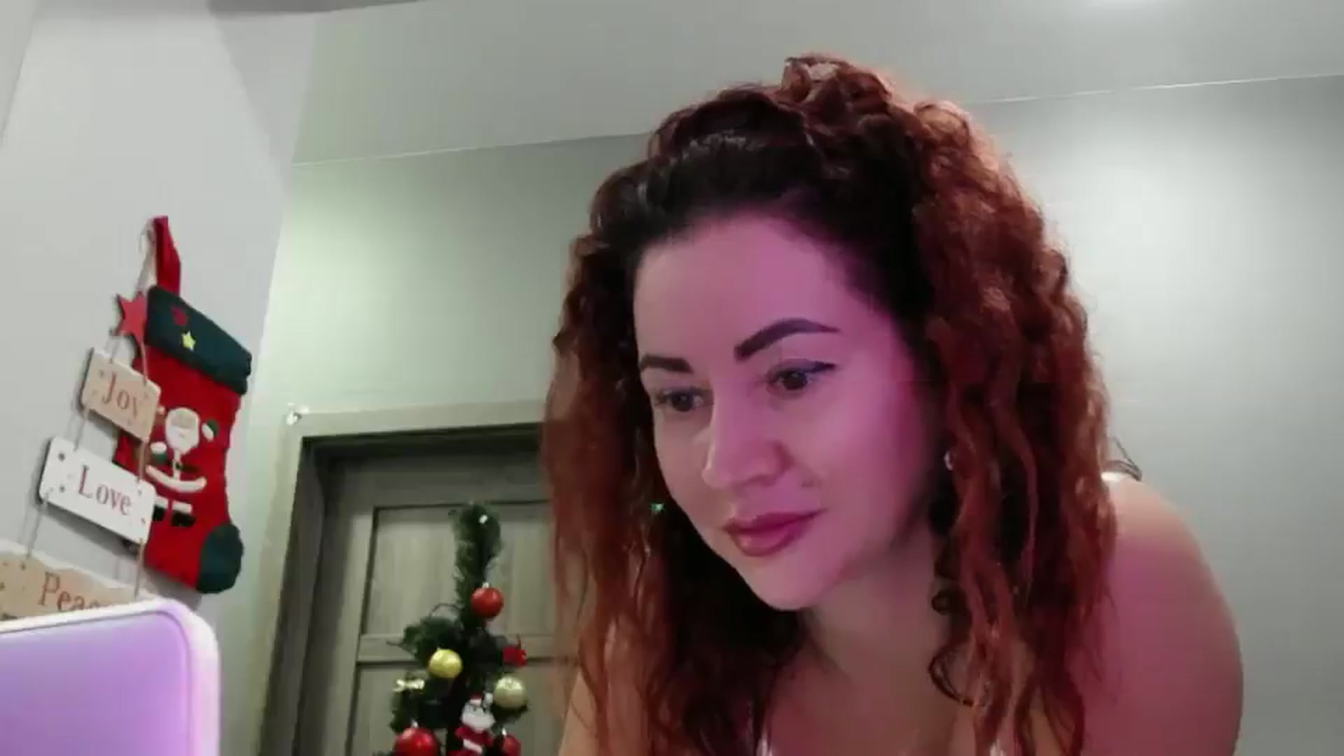 Gallery image thumbnail from XeniaMilf's myfreecams stream on, 12/22/2025, 15:42 image 2 of 20