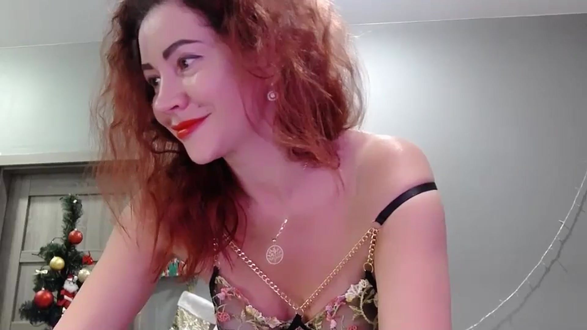 Gallery image thumbnail from XeniaMilf's myfreecams stream on, 12/25/2025, 16:36 image 11 of 20