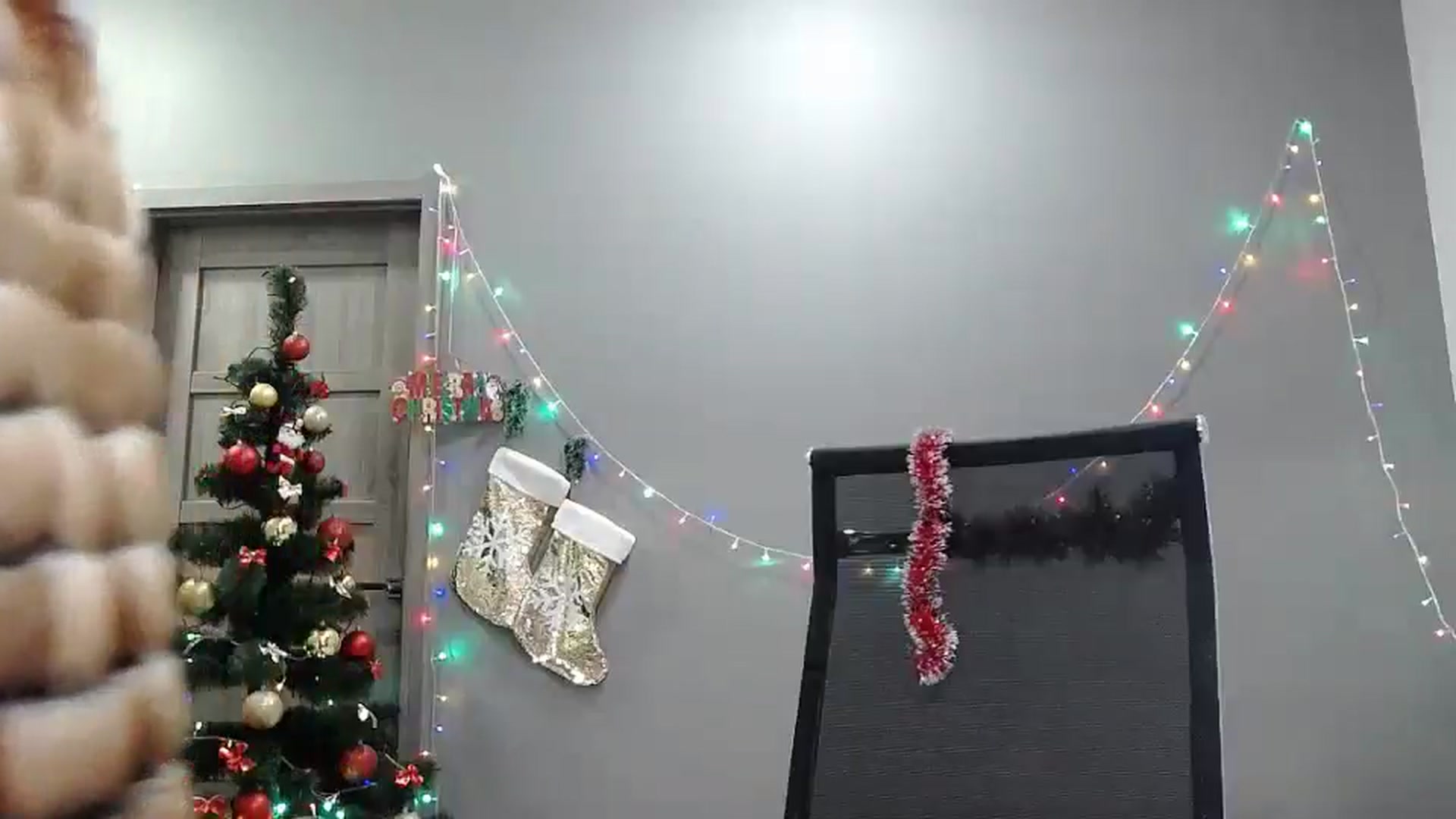 Gallery image thumbnail from XeniaMilf's myfreecams stream on, 12/27/2025, 16:02 image 16 of 20