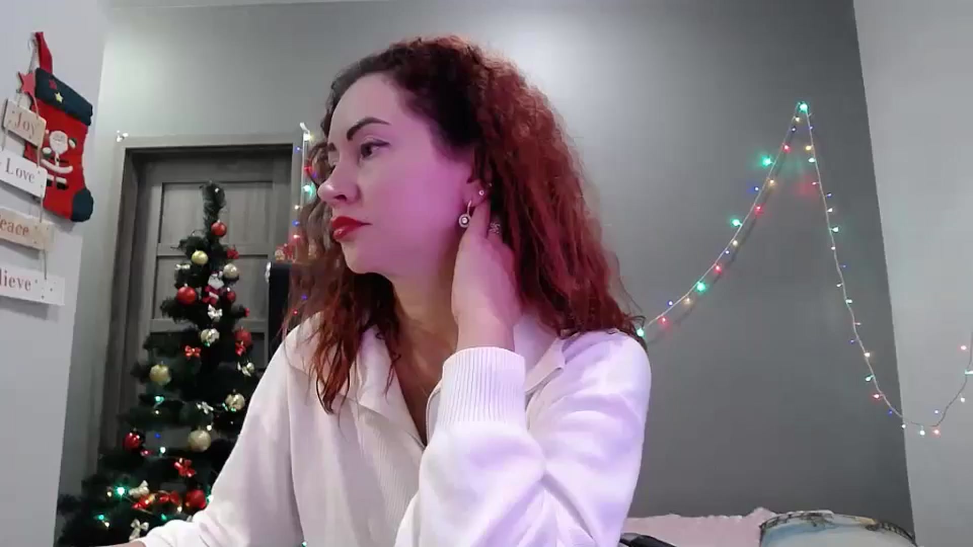 Gallery image thumbnail from XeniaMilf's myfreecams stream on, 12/29/2025, 16:41 image 12 of 20