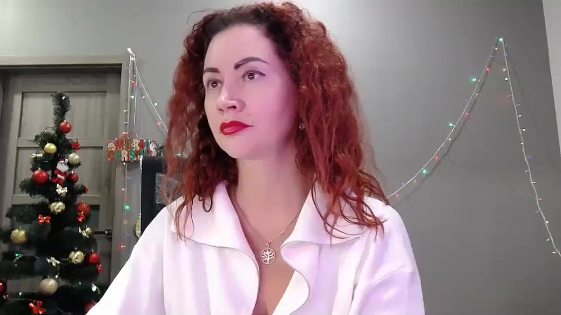 Gallery image thumbnail from XeniaMilf's myfreecams stream on, 12/29/2025, 16:56 image 15 of 20