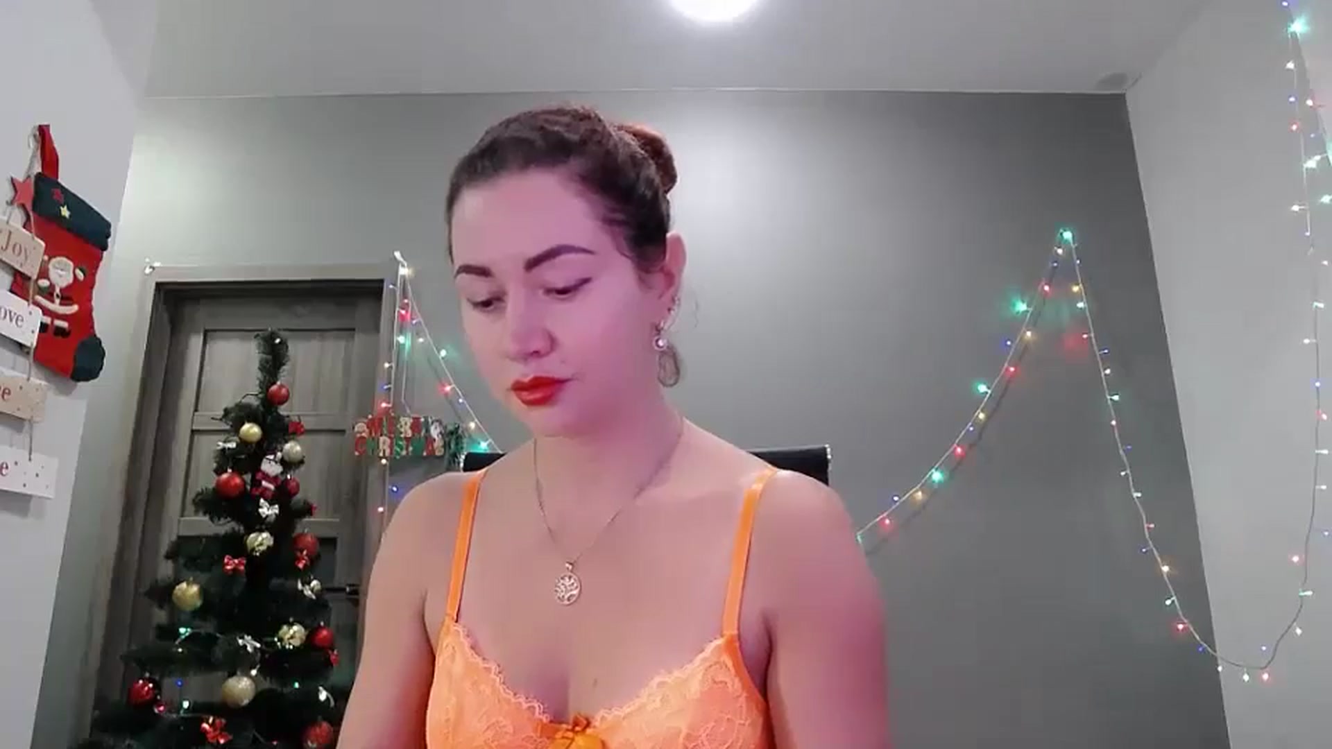 Gallery image thumbnail from XeniaMilf's myfreecams stream on, 12/30/2025, 16:59 image 13 of 20
