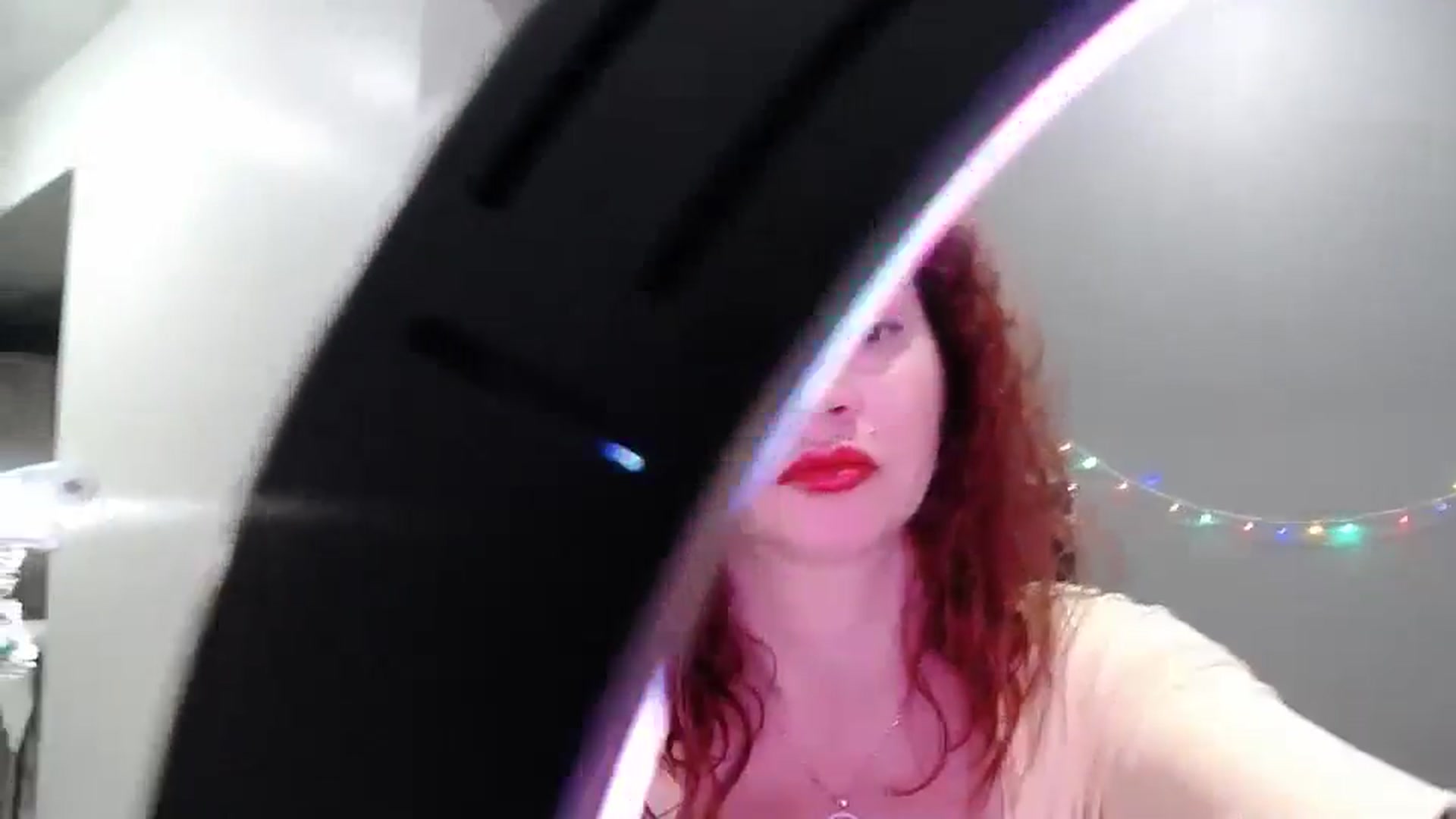 Gallery image thumbnail from XeniaMilf's myfreecams stream on, 01/06/2026, 14:49 image 3 of 20