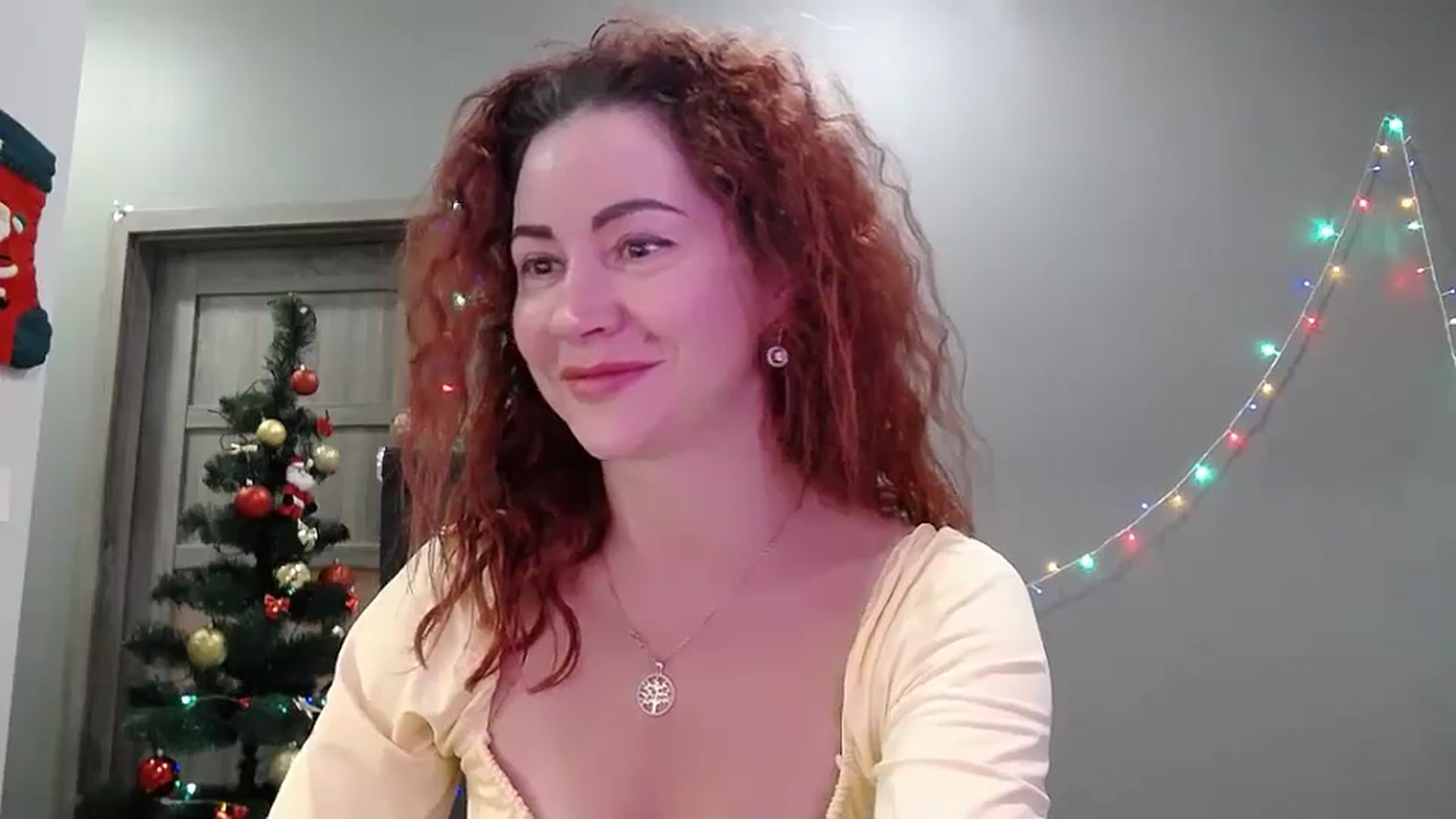 Gallery image thumbnail from XeniaMilf's myfreecams stream on, 01/16/2026, 16:07 image 11 of 20