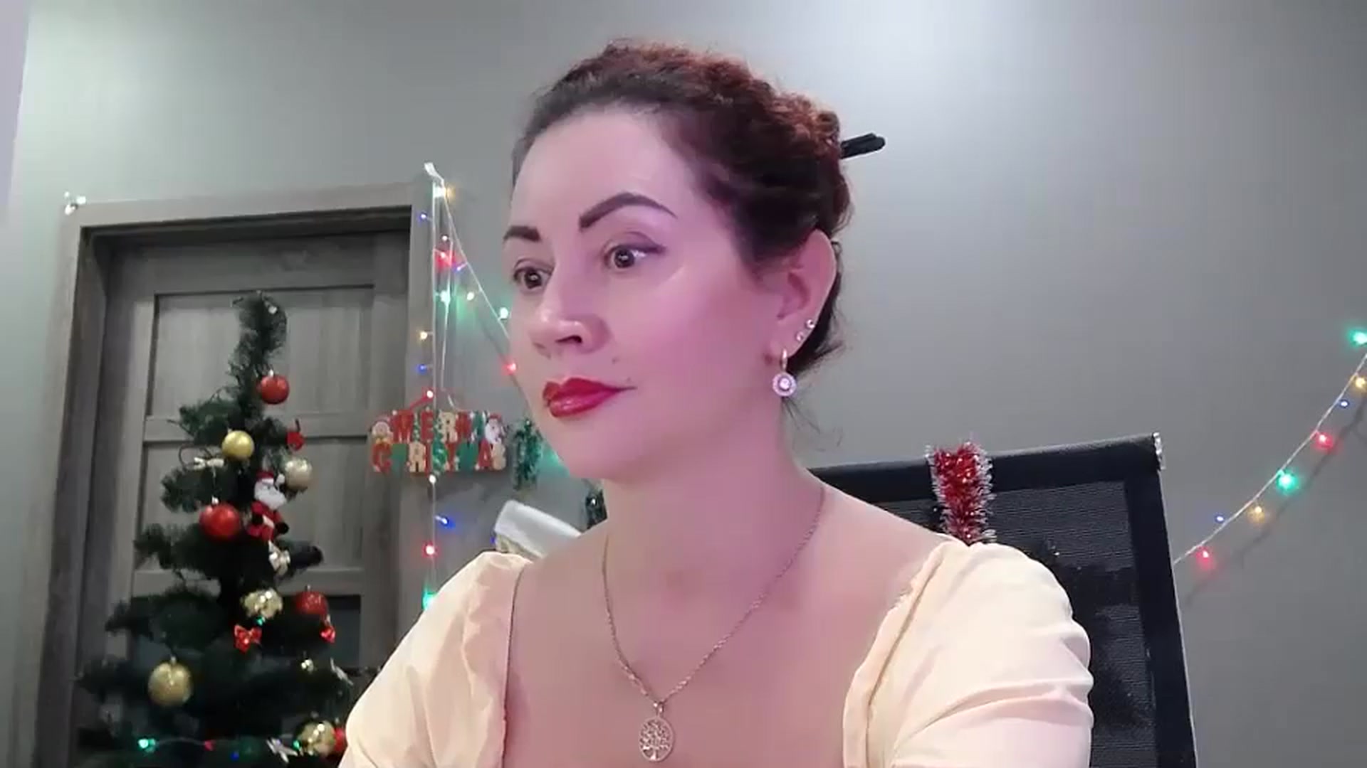 Gallery image thumbnail from XeniaMilf's myfreecams stream on, 01/17/2026, 17:24 image 14 of 20