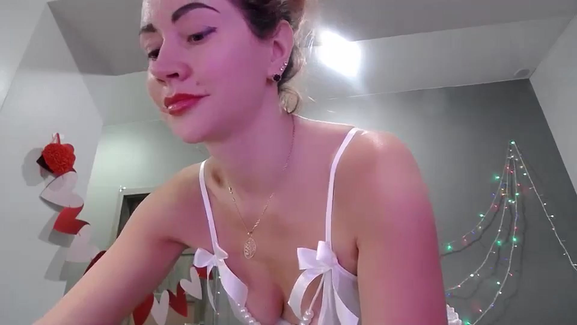 Gallery image thumbnail from XeniaMilf's myfreecams stream on, 02/15/2026, 18:13 image 13 of 20