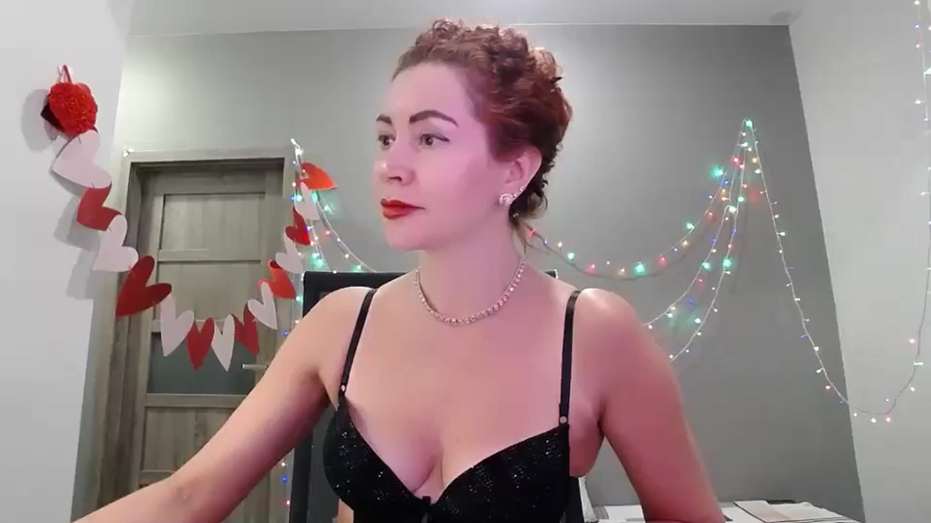 Gallery image thumbnail from XeniaMilf's myfreecams stream on, 03/07/2026, 17:43 image 8 of 20