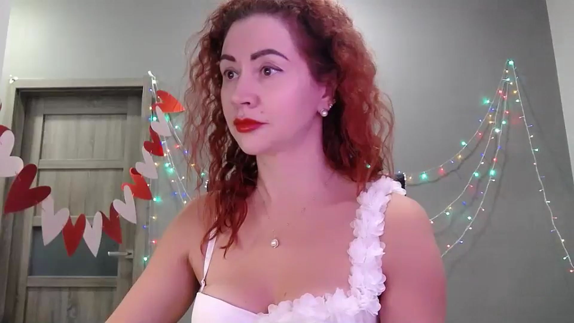 Gallery image thumbnail from XeniaMilf's myfreecams stream on, 03/08/2026, 17:50 image 4 of 20