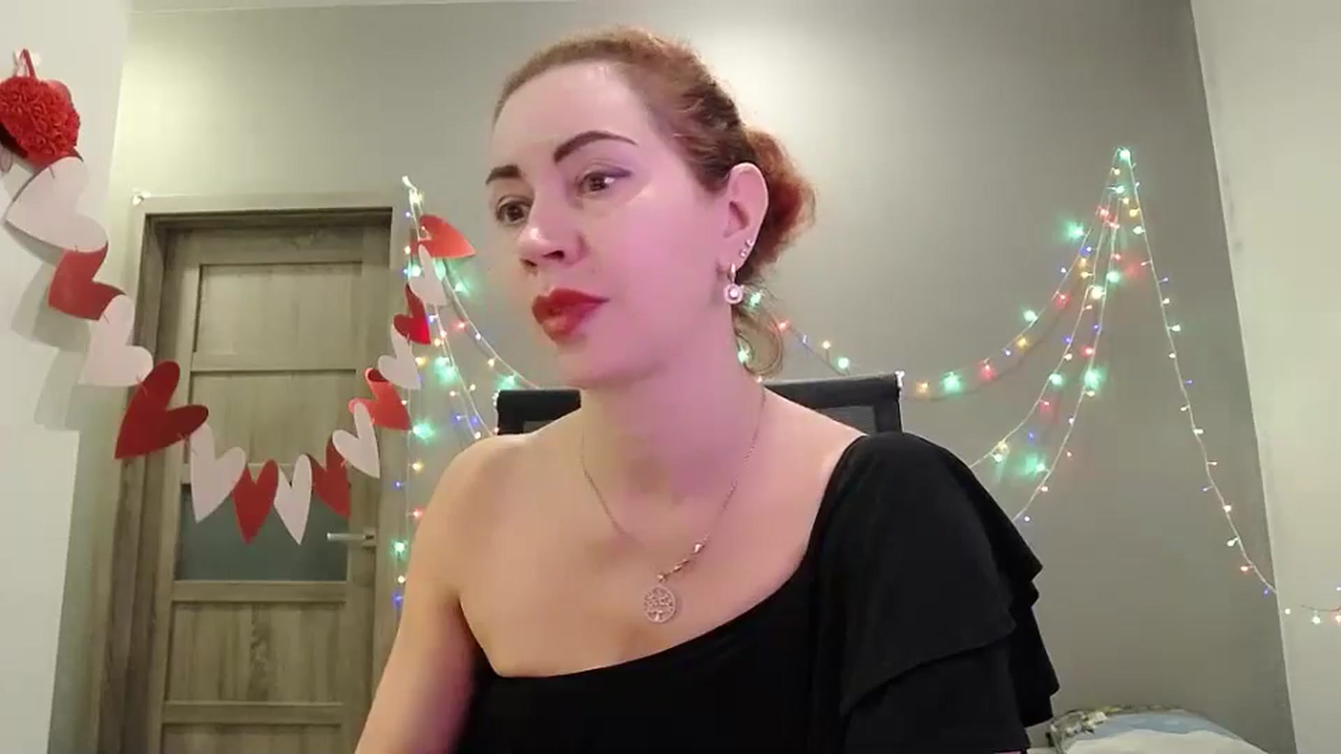 Gallery image thumbnail from XeniaMilf's myfreecams stream on, 03/10/2026, 17:02 image 15 of 20