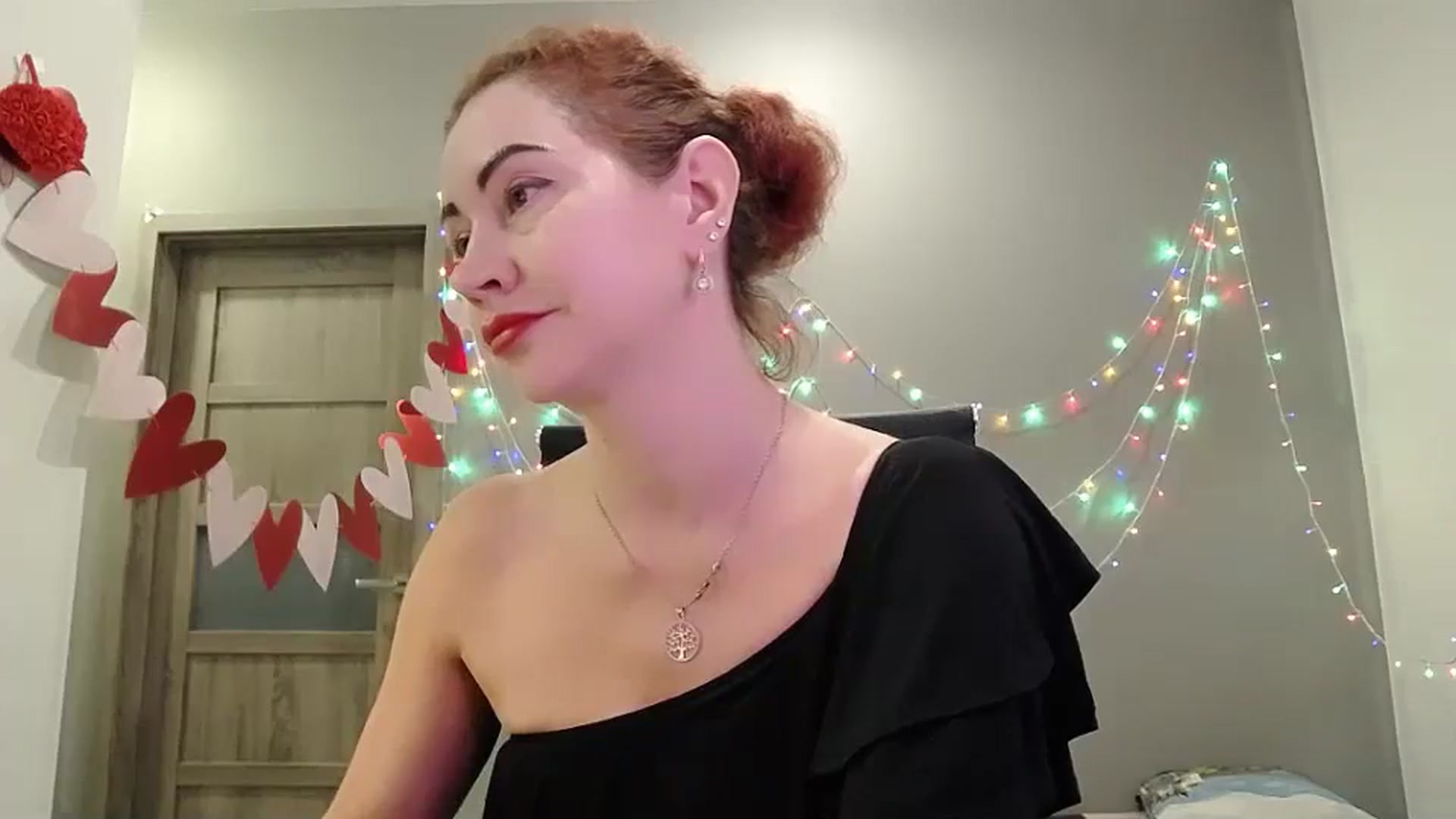 Gallery image thumbnail from XeniaMilf's myfreecams stream on, 03/10/2026, 17:02 image 14 of 20