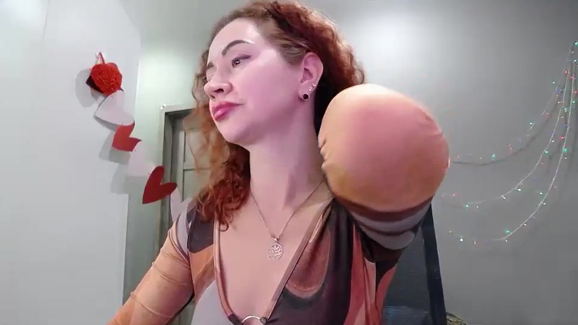 Gallery image thumbnail from XeniaMilf's myfreecams stream on, 03/25/2026, 15:45 image 2 of 20