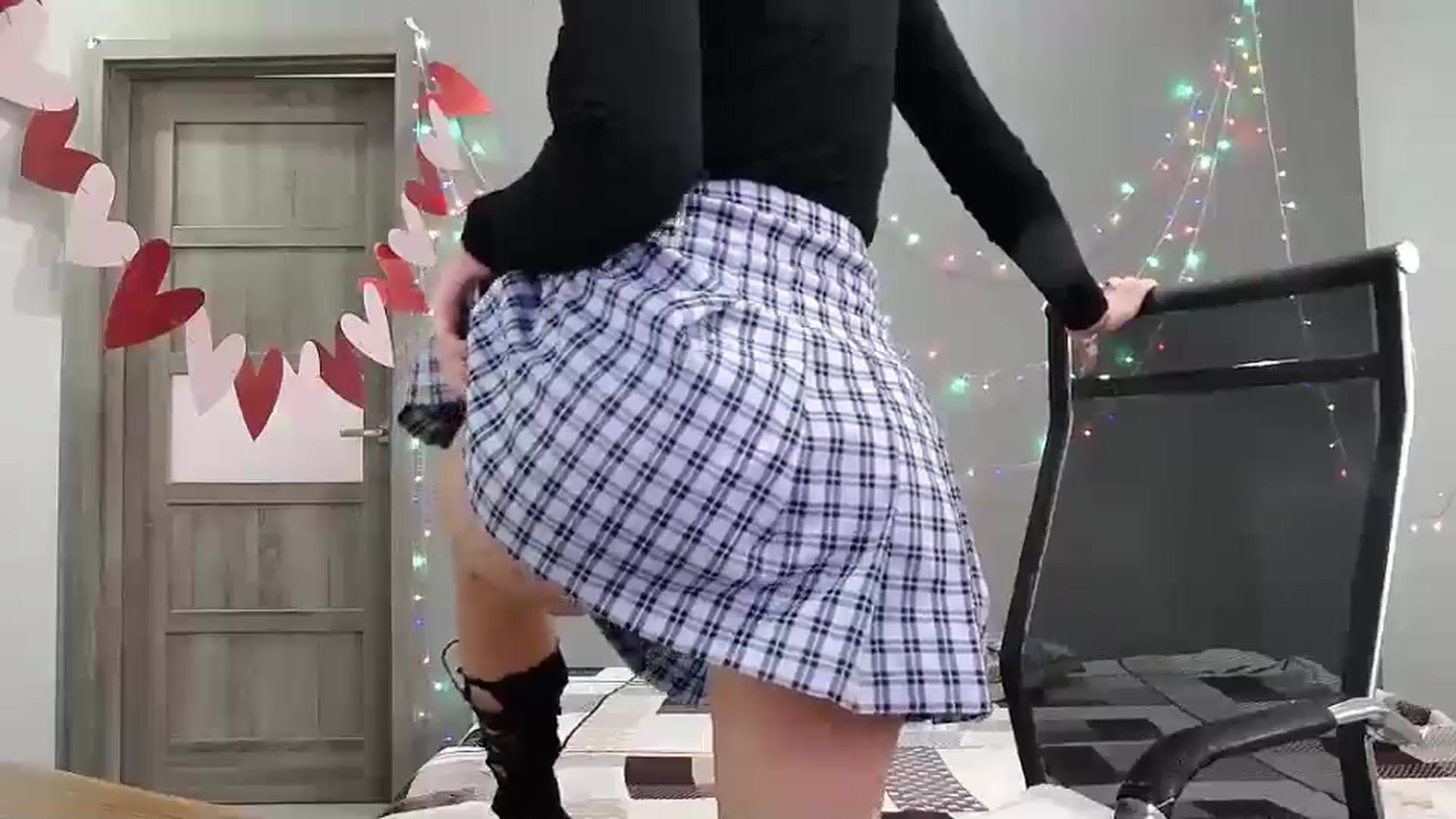 Gallery image thumbnail from XeniaMilf's myfreecams stream on, 03/30/2026, 12:41 image 12 of 20