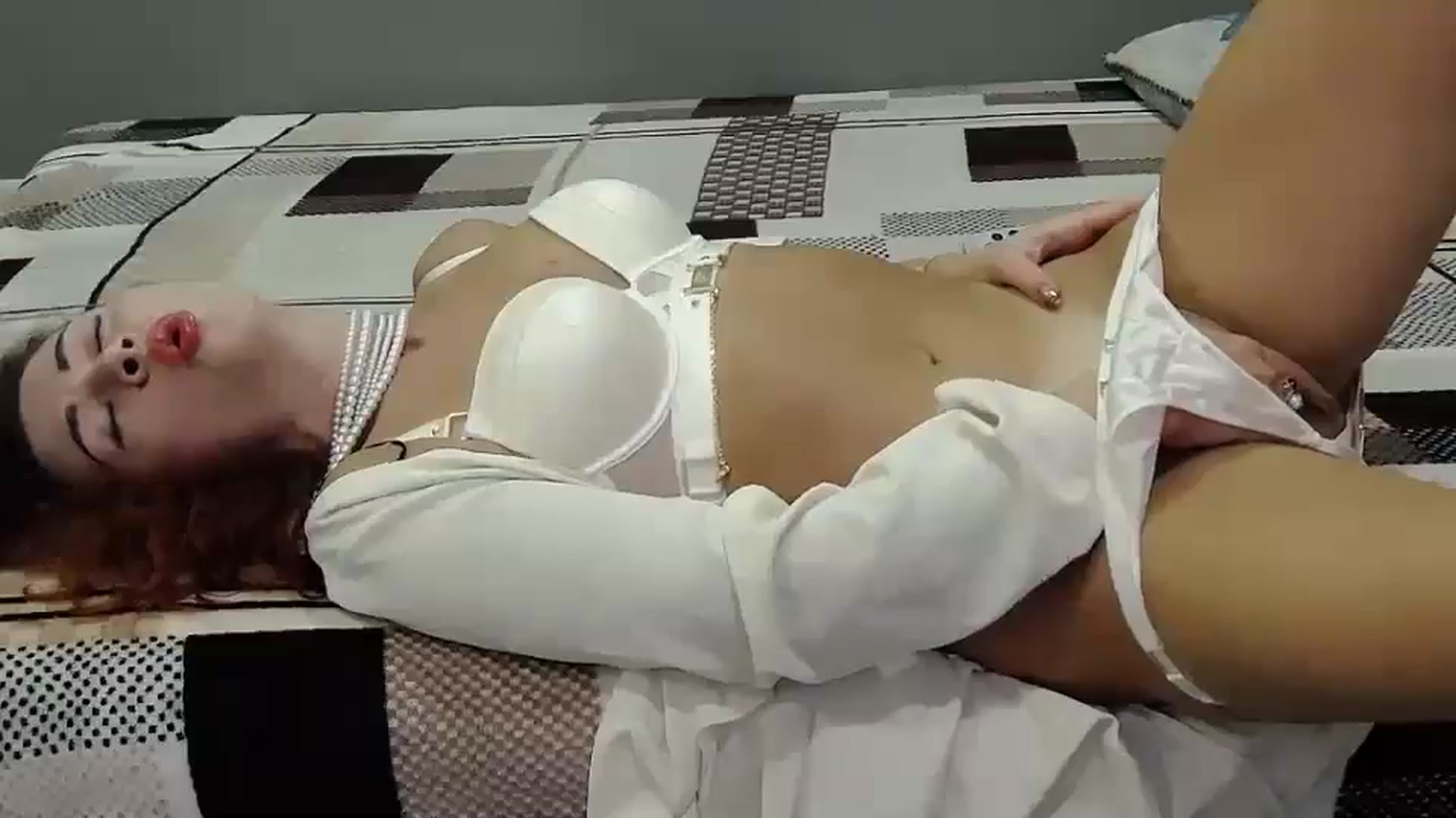 Gallery image thumbnail from XeniaMilf's myfreecams stream on, 04/04/2026, 16:12 image 3 of 20
