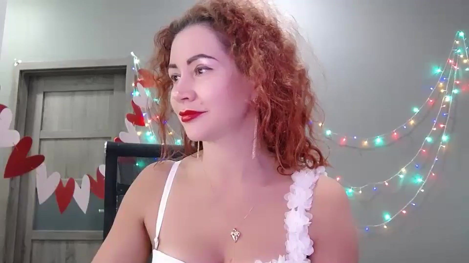 Gallery image thumbnail from XeniaMilf's myfreecams stream on, 04/06/2026, 15:07 image 15 of 20