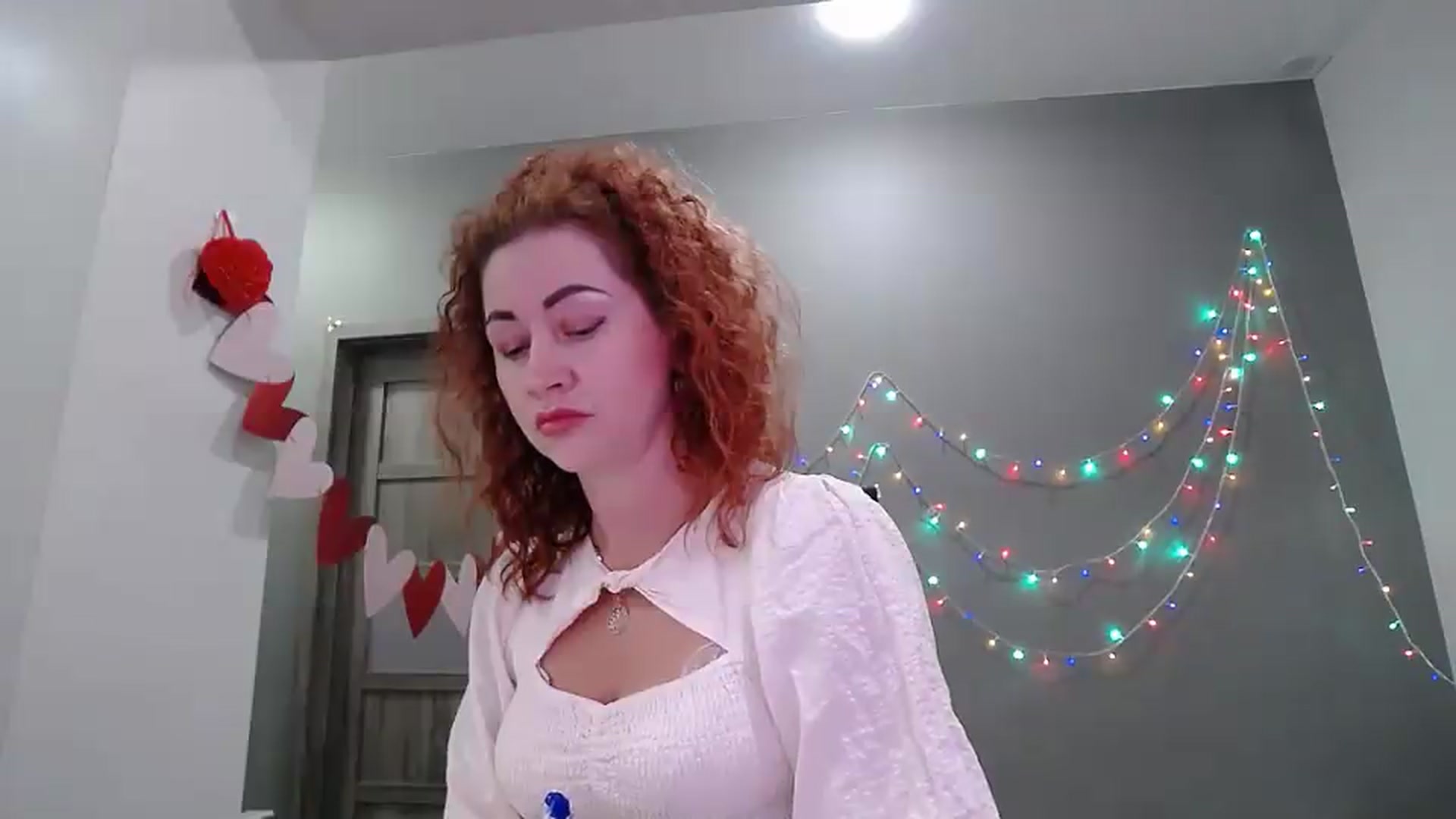 Gallery image thumbnail from XeniaMilf's myfreecams stream on, 04/17/2026, 11:26 image 15 of 20