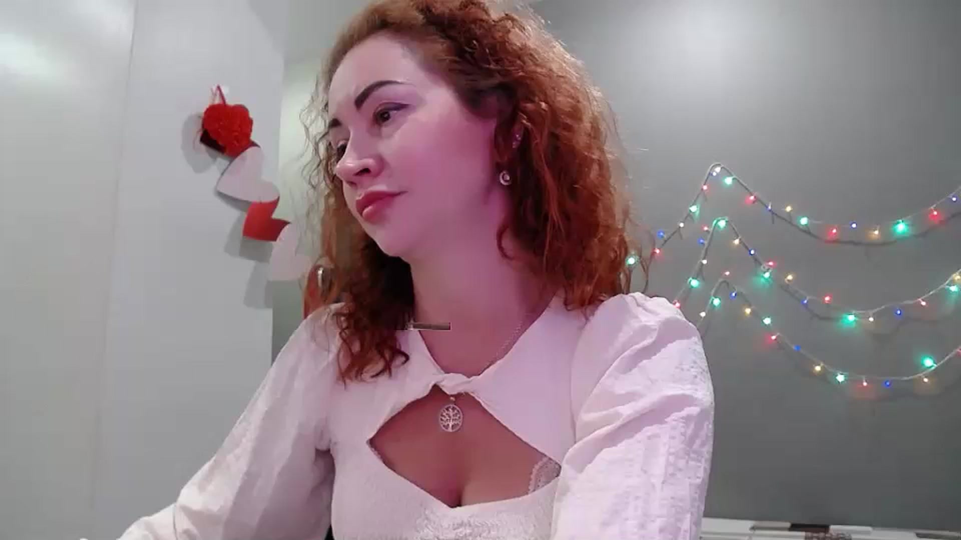 Gallery image thumbnail from XeniaMilf's myfreecams stream on, 04/17/2026, 13:29 image 9 of 20