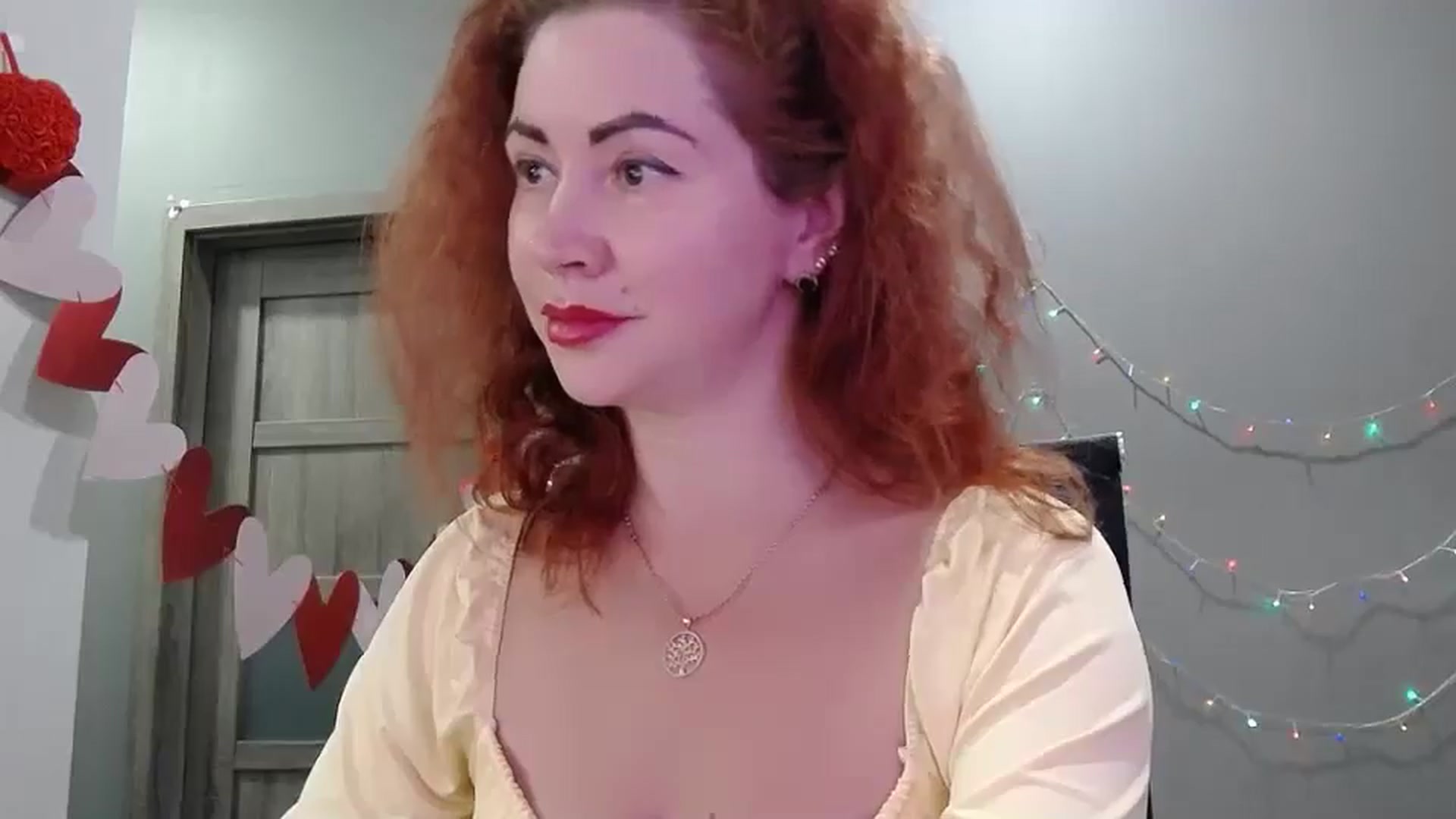 Gallery image thumbnail from XeniaMilf's myfreecams stream on, 04/21/2026, 15:58 image 15 of 20