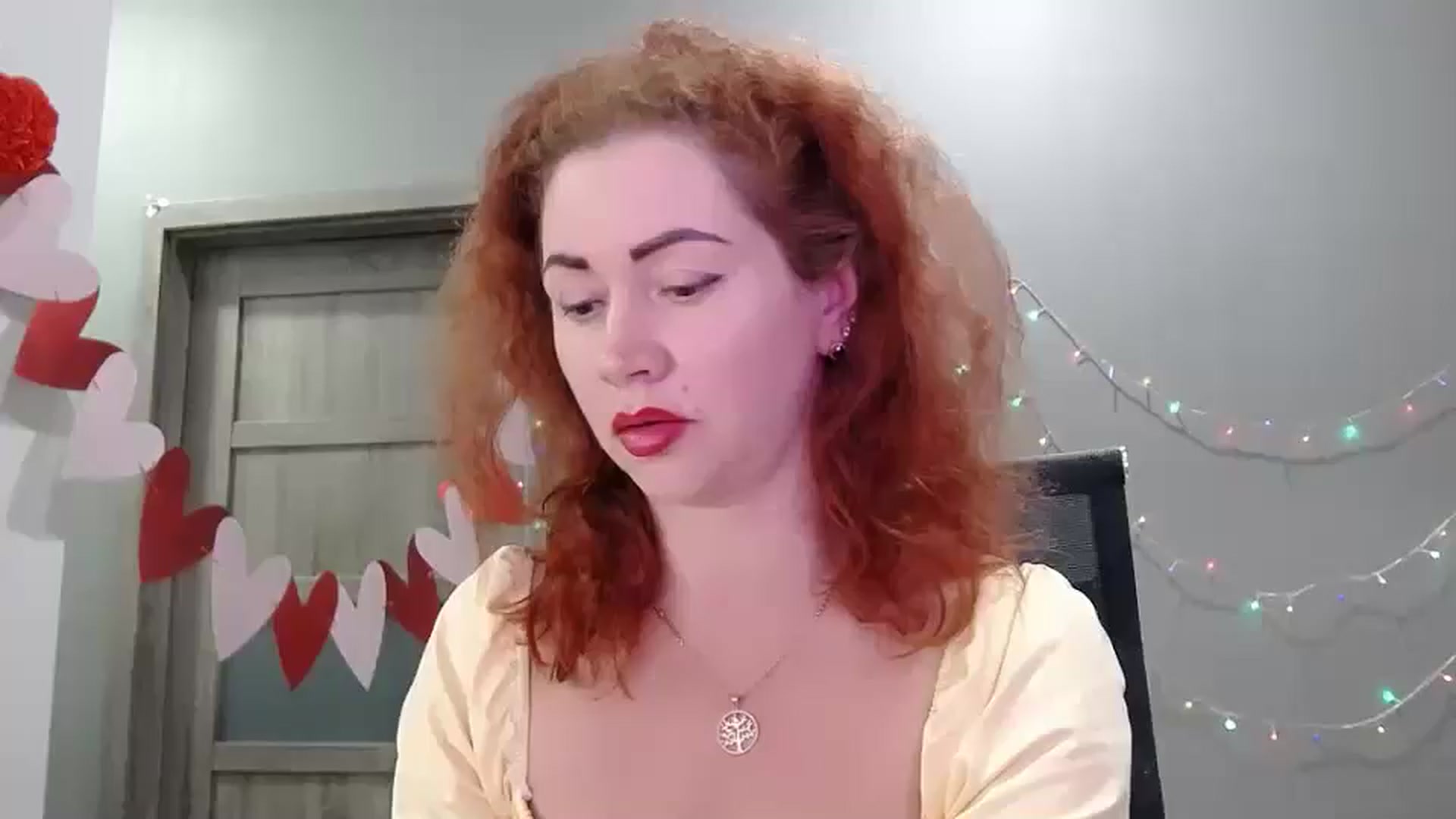Gallery image thumbnail from XeniaMilf's myfreecams stream on, 04/21/2026, 15:58 image 13 of 20