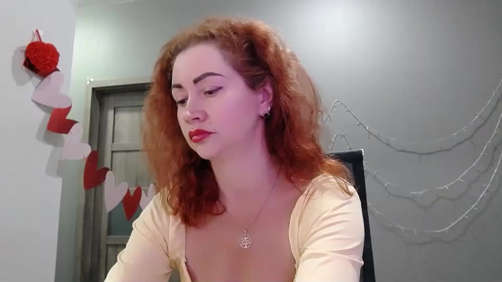 Gallery image thumbnail from XeniaMilf's myfreecams stream on, 04/21/2026, 15:58 image 18 of 20