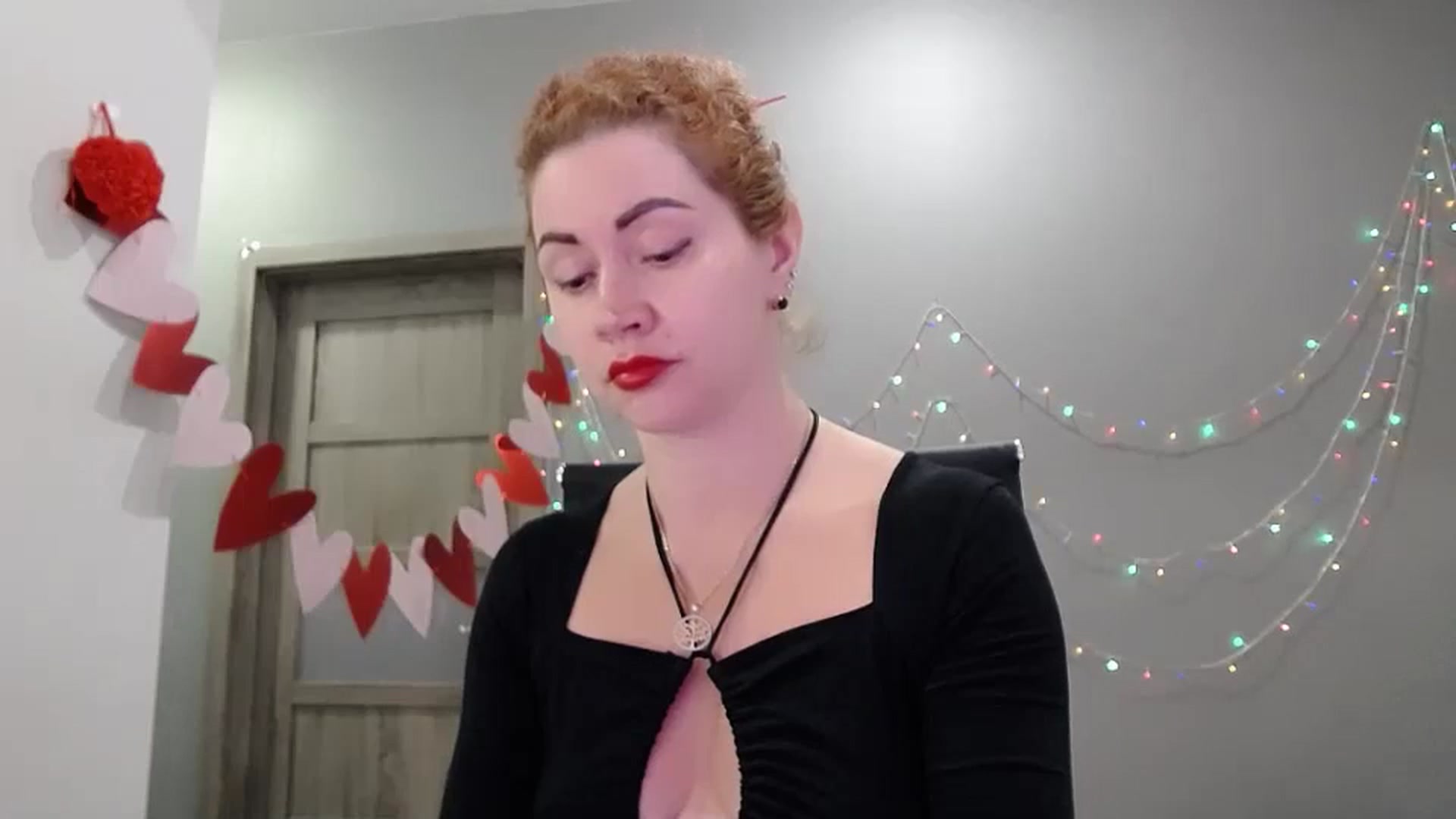 Gallery image thumbnail from XeniaMilf's myfreecams stream on, 04/26/2026, 12:56 image 5 of 20