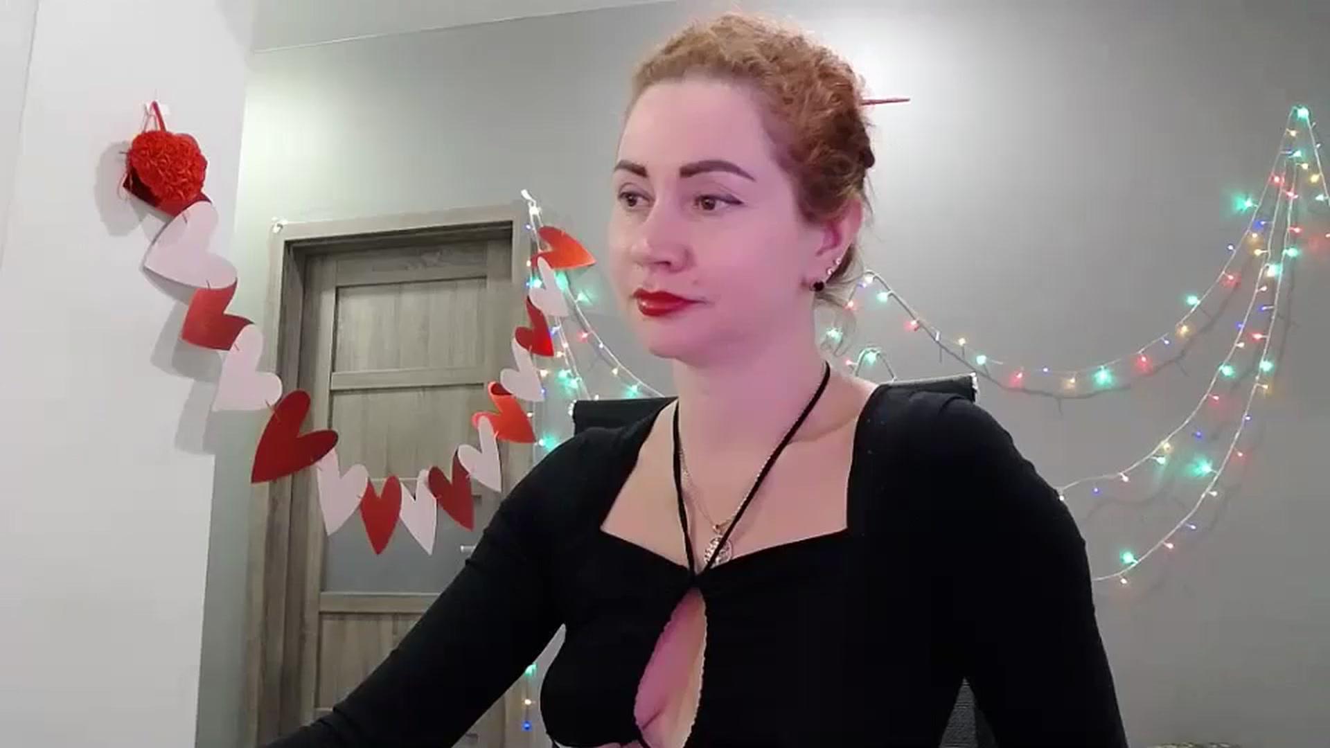 Gallery image thumbnail from XeniaMilf's myfreecams stream on, 04/26/2026, 12:56 image 18 of 20
