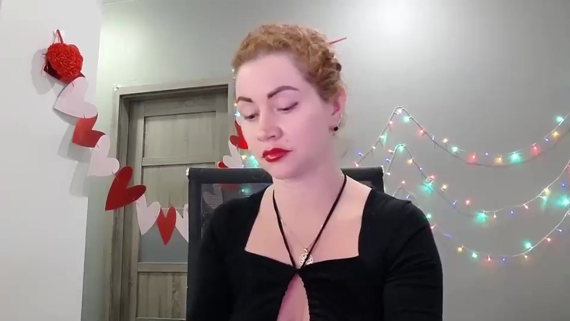 Gallery image thumbnail from XeniaMilf's myfreecams stream on, 04/26/2026, 12:56 image 17 of 20