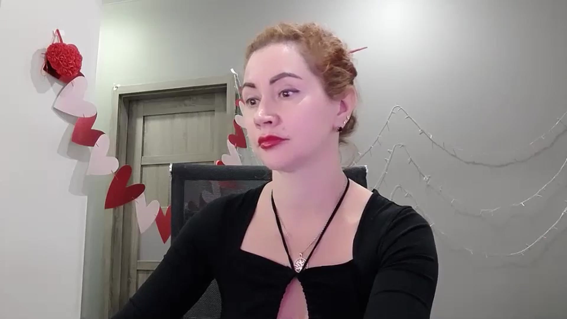 Gallery image thumbnail from XeniaMilf's myfreecams stream on, 04/26/2026, 12:56 image 16 of 20