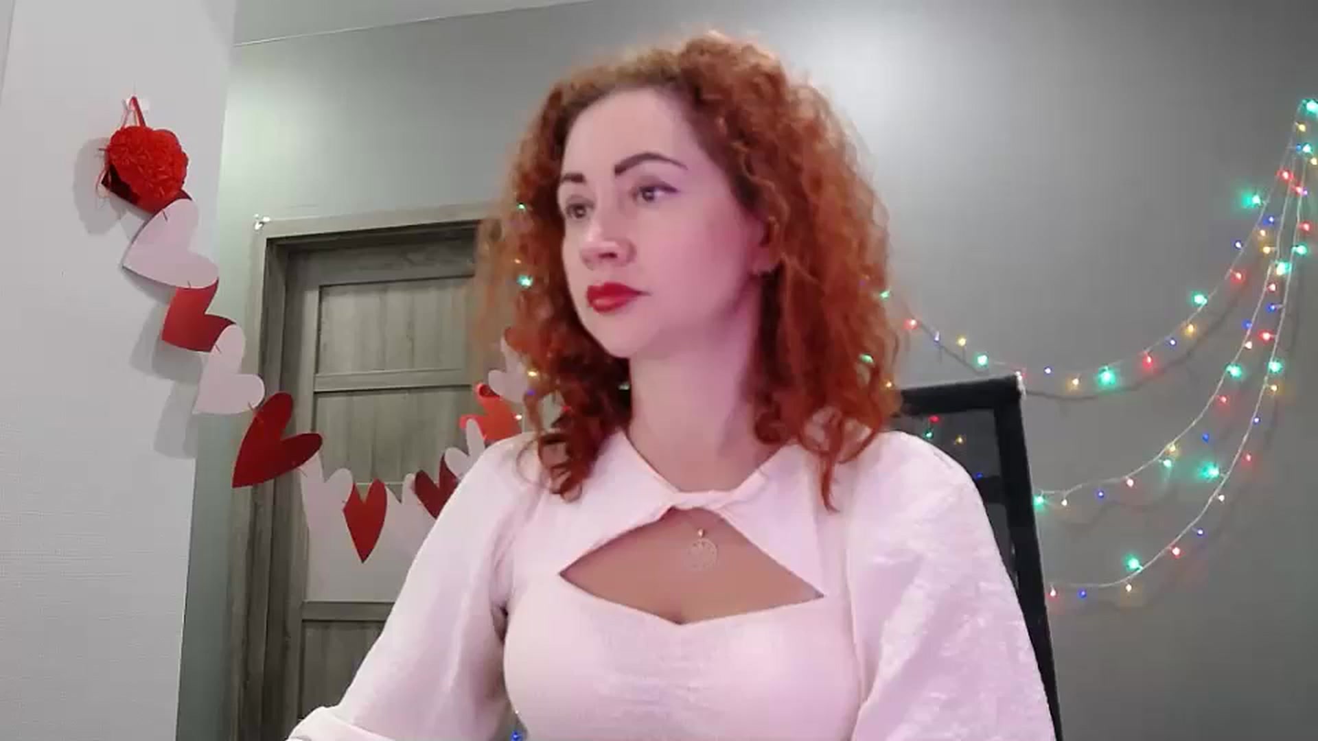 Gallery image thumbnail from XeniaMilf's myfreecams stream on, 04/27/2026, 16:03 image 15 of 20