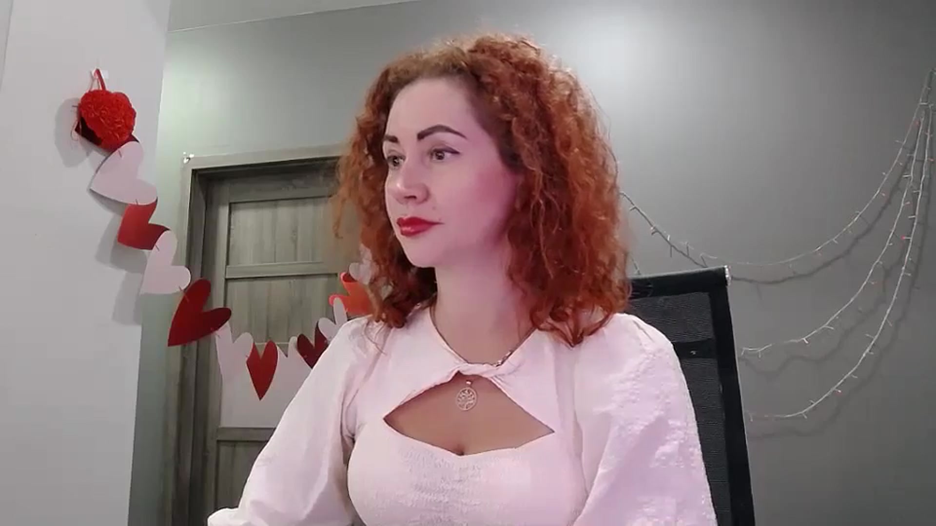 Gallery image thumbnail from XeniaMilf's myfreecams stream on, 04/27/2026, 16:03 image 14 of 20