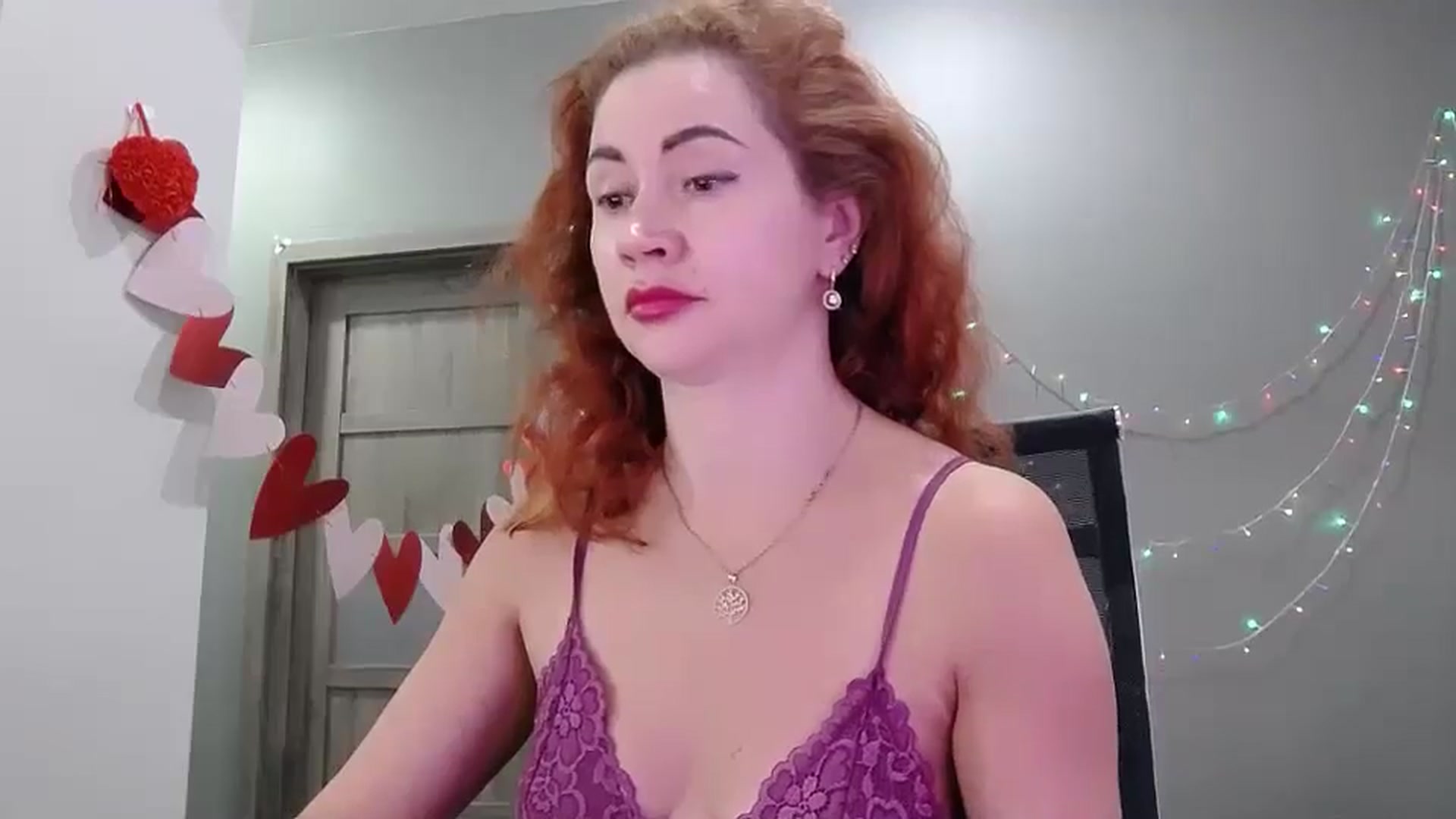 Gallery image thumbnail from XeniaMilf's myfreecams stream on, 04/28/2026, 13:08 image 10 of 20