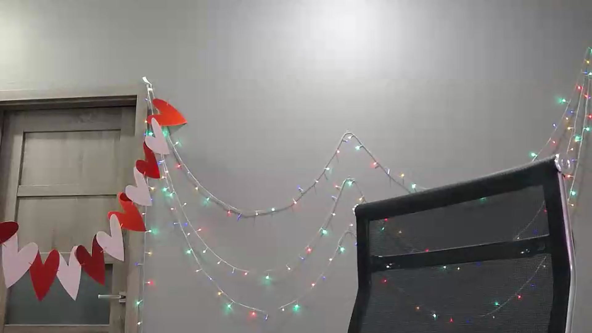 Gallery image thumbnail from XeniaMilf's myfreecams stream on, 05/13/2026, 15:23 image 15 of 20