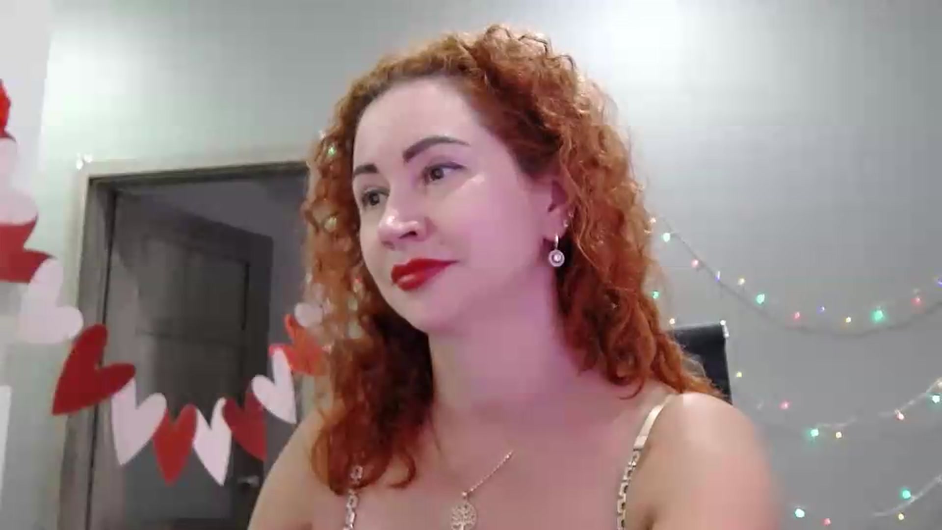 Gallery image thumbnail from XeniaMilf's myfreecams stream on, 05/16/2026, 16:01 image 9 of 20