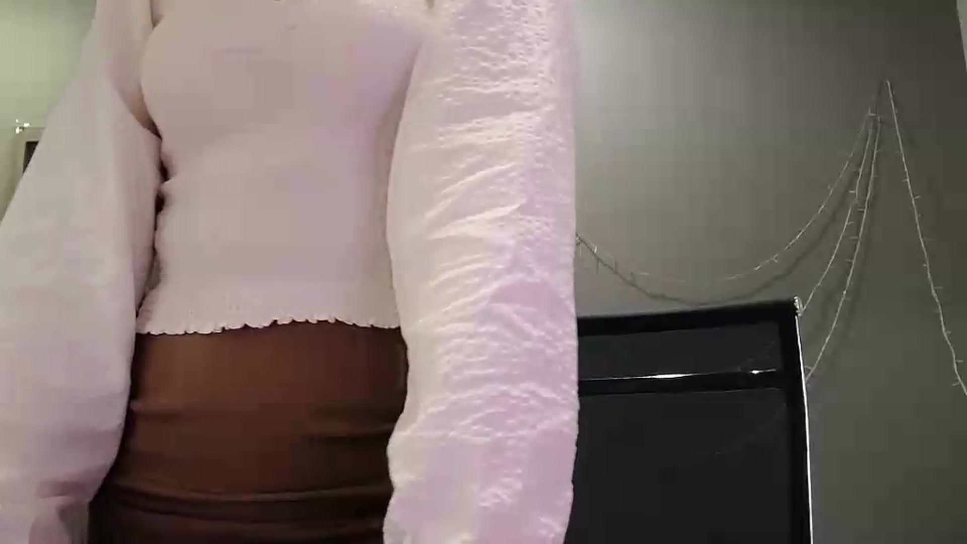 Gallery image thumbnail from XeniaMilf's myfreecams stream on, 05/19/2026, 16:02 image 10 of 20