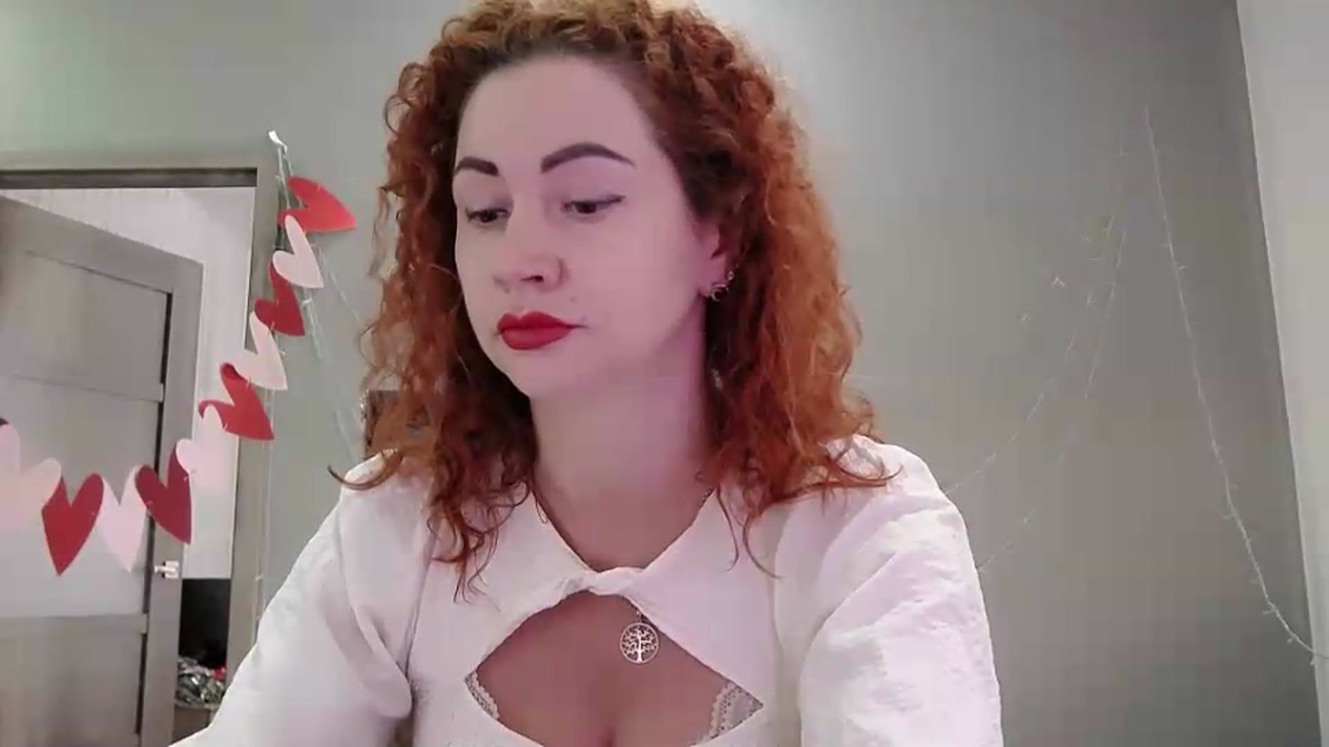 Gallery image thumbnail from XeniaMilf's myfreecams stream on, 05/19/2026, 16:02 image 5 of 20