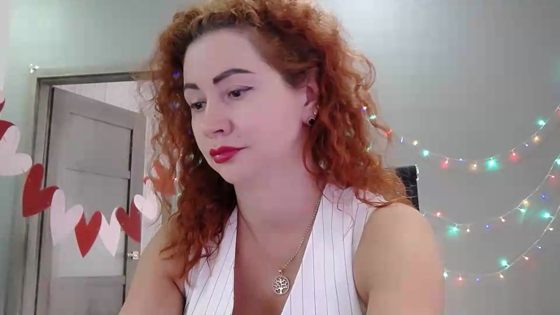Gallery image thumbnail from XeniaMilf's myfreecams stream on, 05/22/2026, 14:16 image 16 of 20