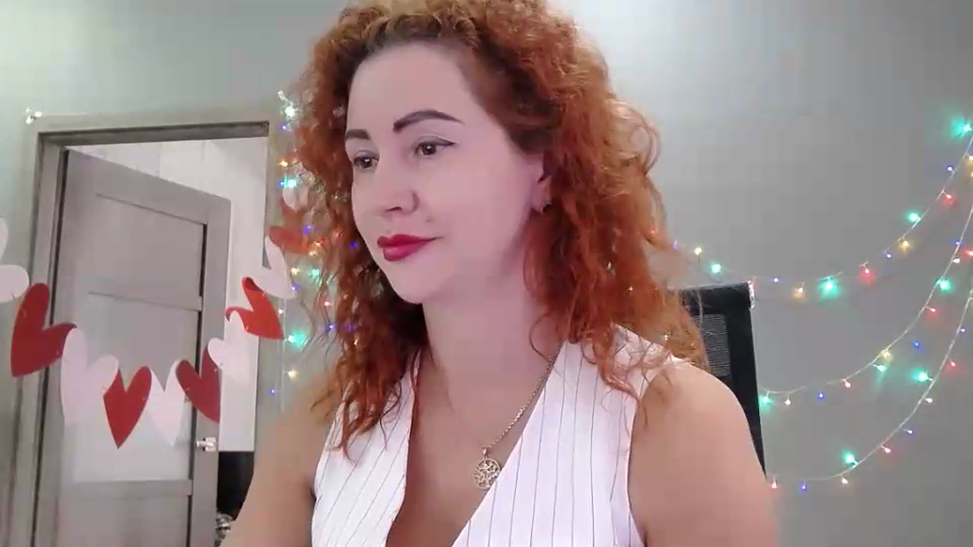 Gallery image thumbnail from XeniaMilf's myfreecams stream on, 05/22/2026, 14:16 image 18 of 20