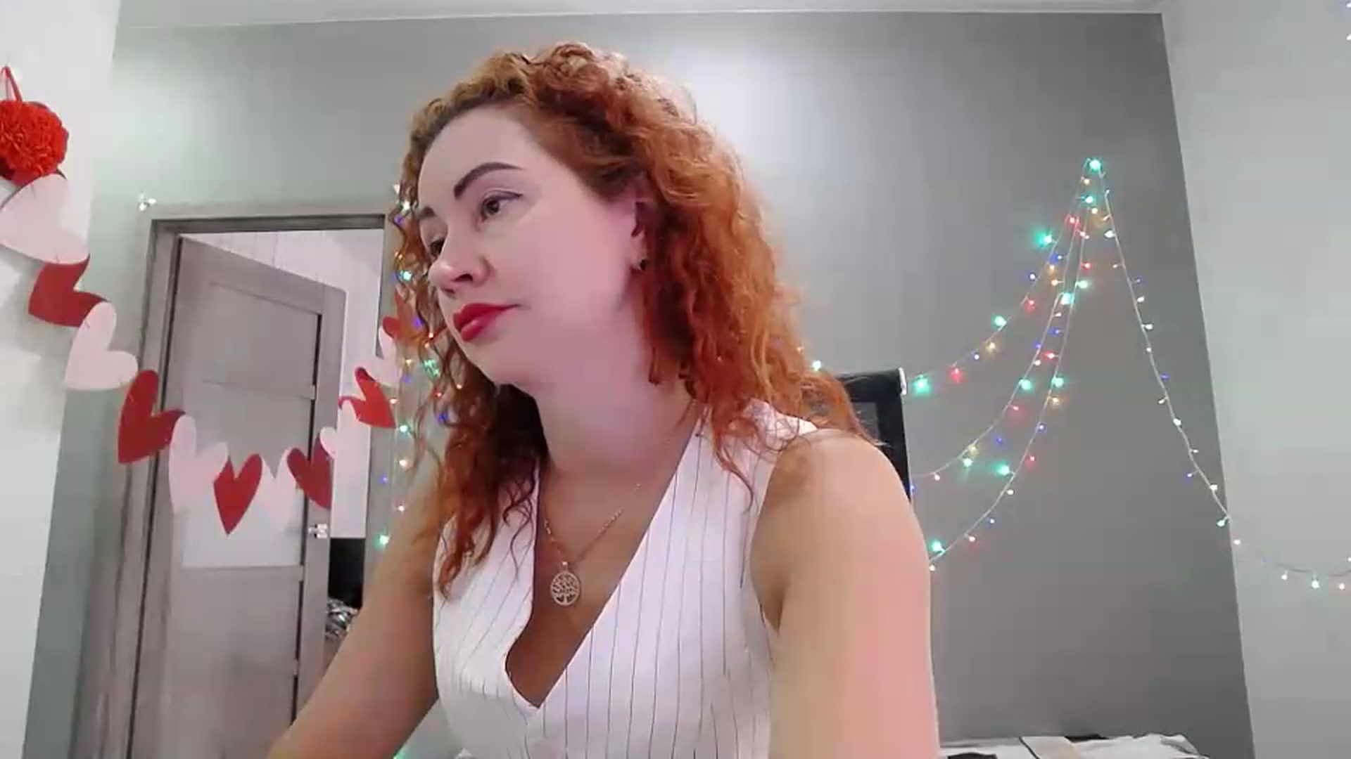 Gallery image thumbnail from XeniaMilf's myfreecams stream on, 05/22/2026, 14:16 image 3 of 20