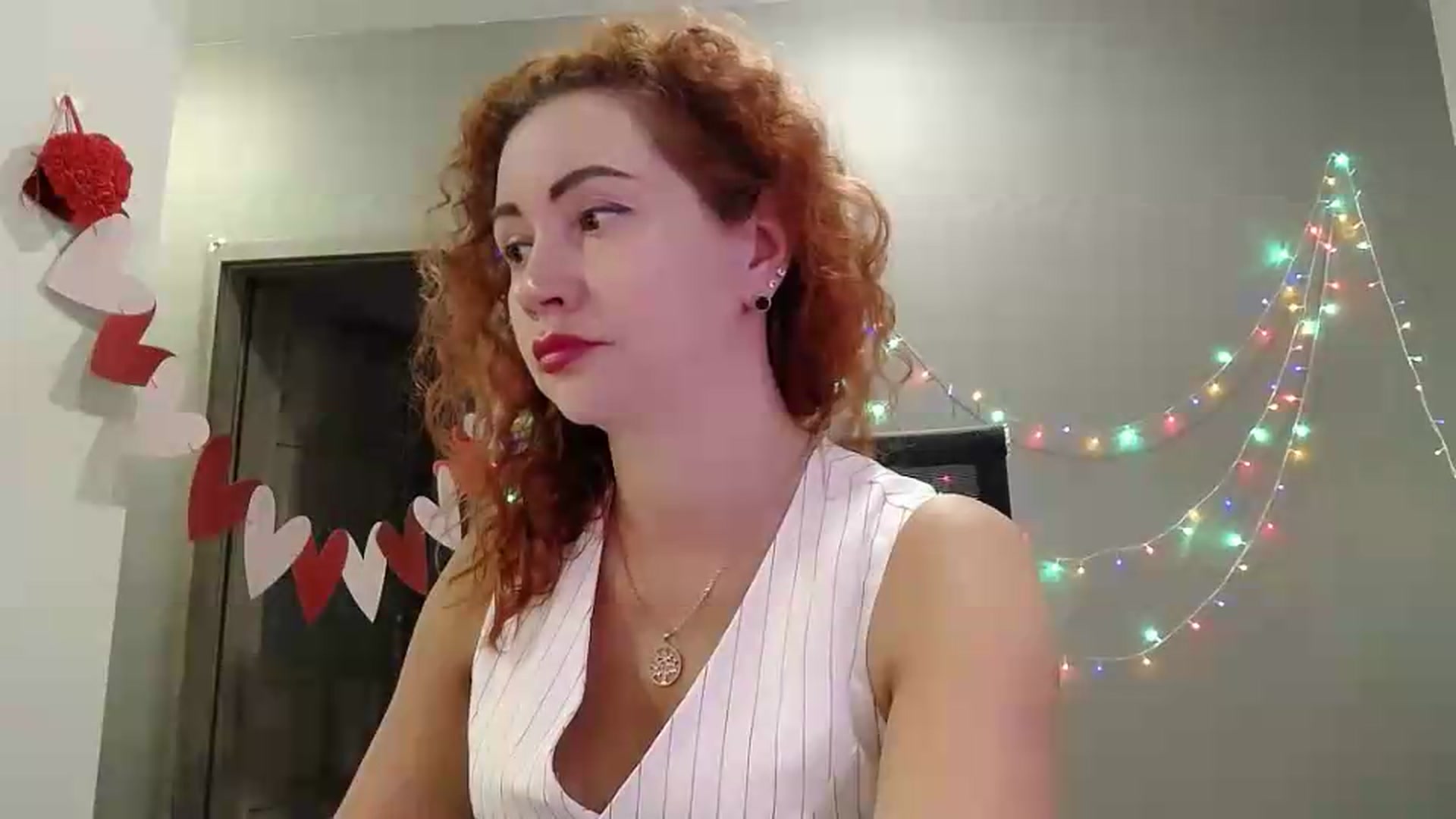 Gallery image thumbnail from XeniaMilf's myfreecams stream on, 05/22/2026, 16:17 image 13 of 20