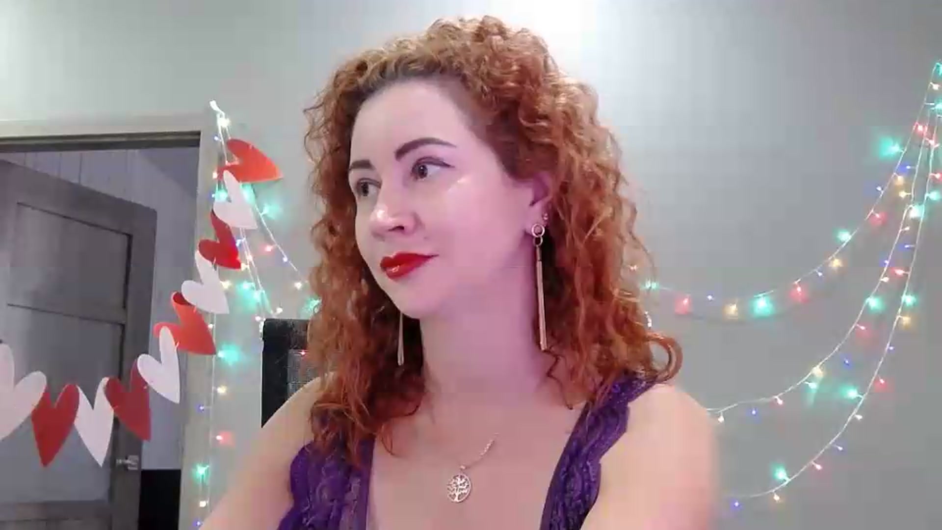Gallery image thumbnail from XeniaMilf's myfreecams stream on, 05/25/2026, 15:53 image 18 of 20