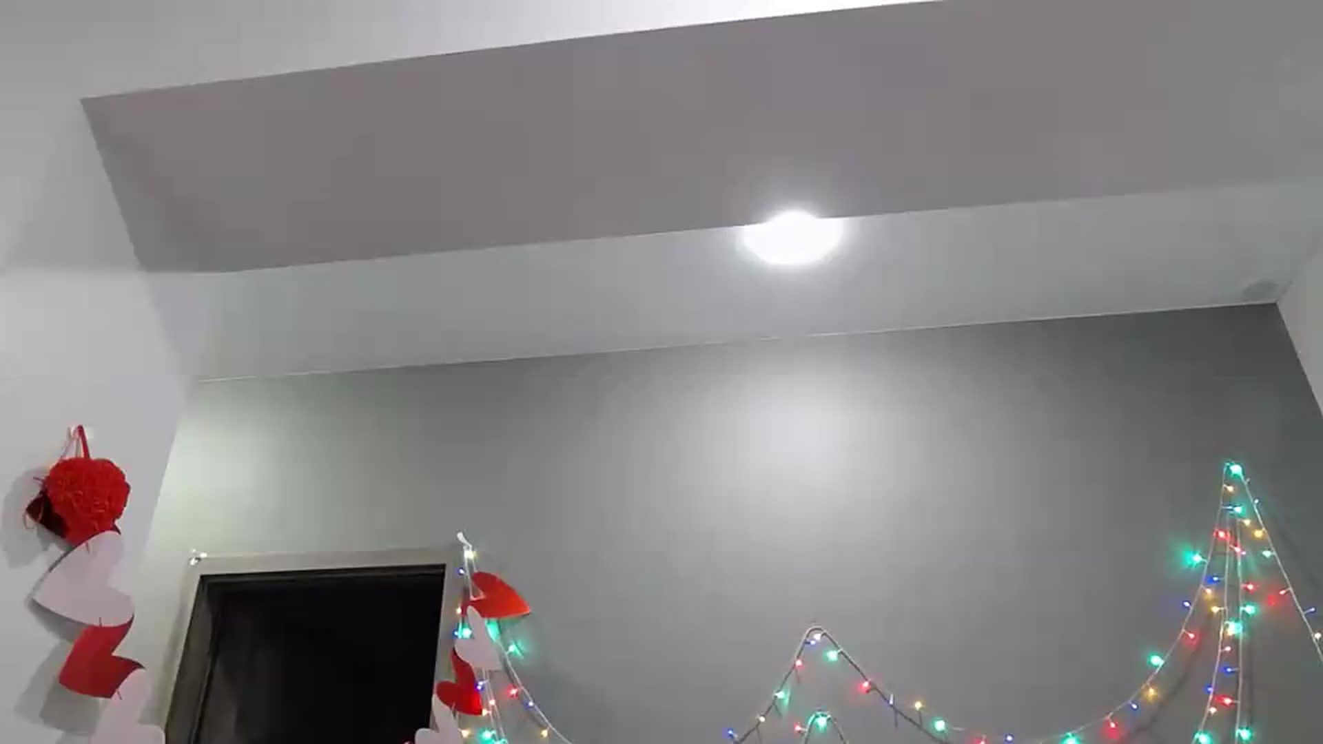 Gallery image thumbnail from XeniaMilf's myfreecams stream on, 05/27/2026, 15:30 image 15 of 20