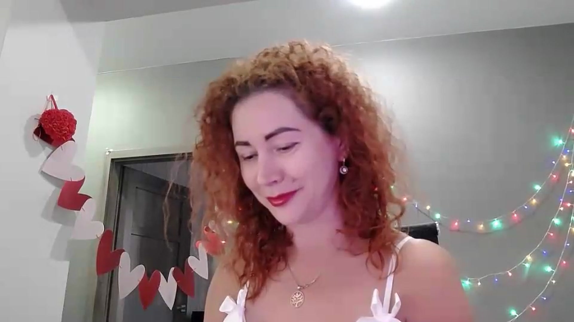 Gallery image thumbnail from XeniaMilf's myfreecams stream on, 05/27/2026, 15:30 image 6 of 20