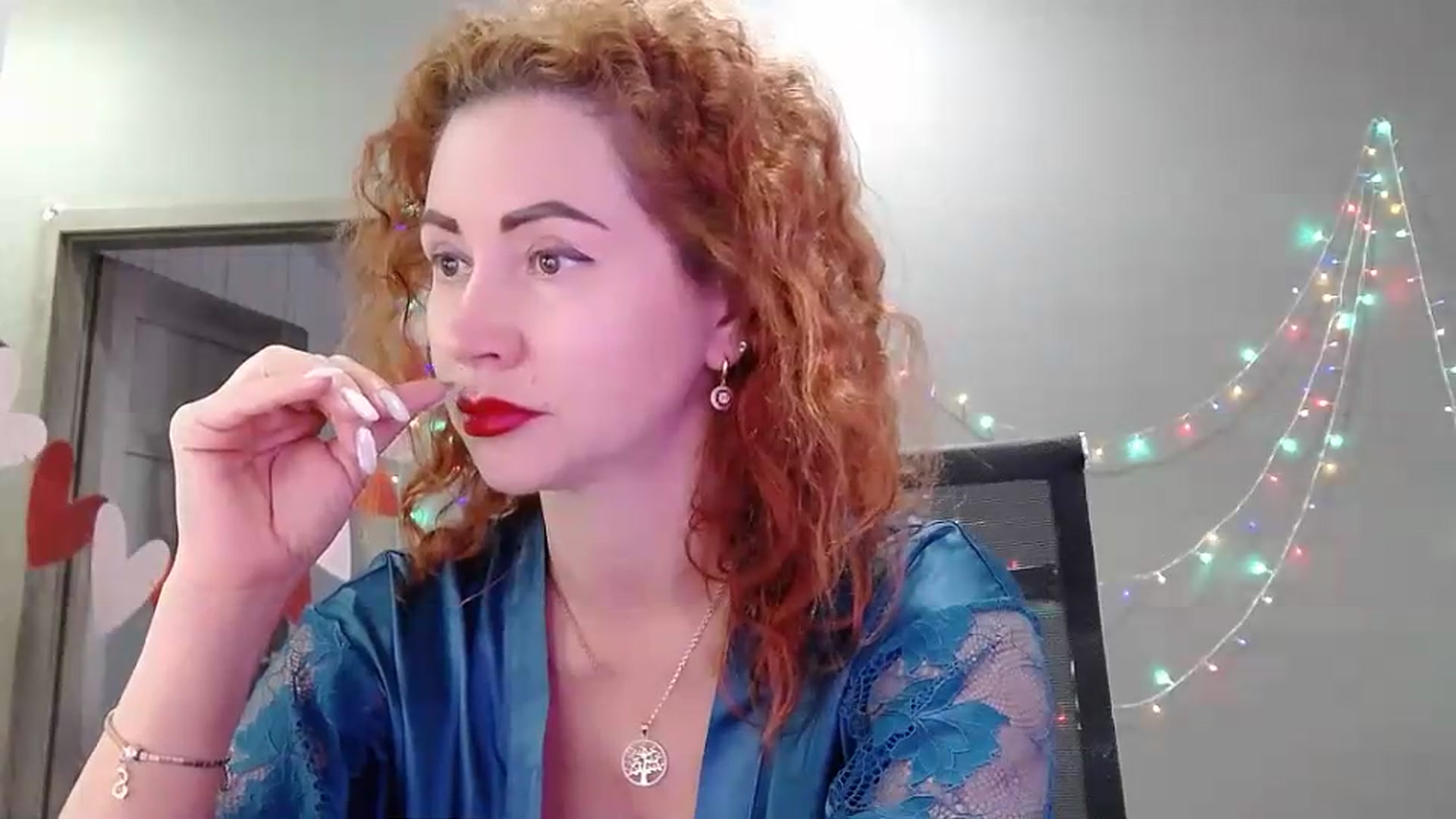 Gallery image thumbnail from XeniaMilf's myfreecams stream on, 05/28/2026, 15:05 image 19 of 20