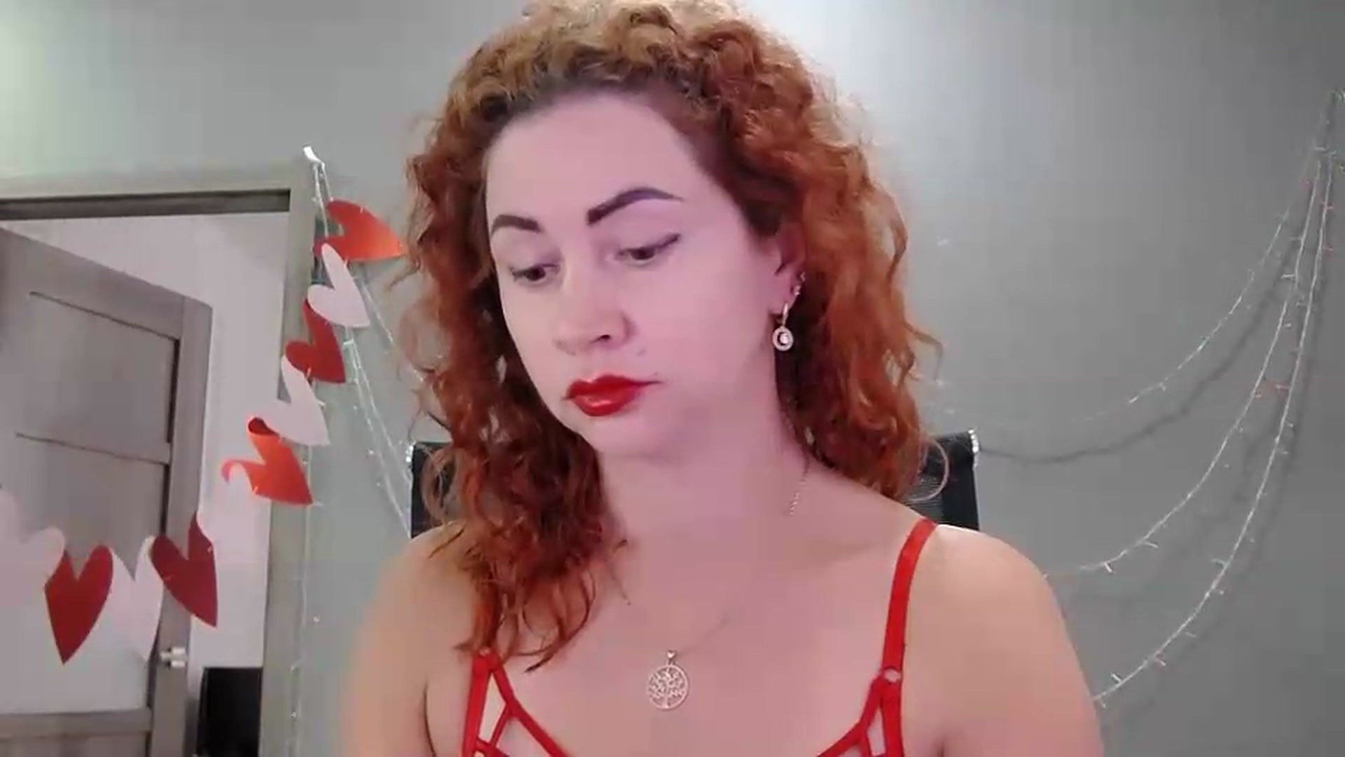 Gallery image thumbnail from XeniaMilf's myfreecams stream on, 05/29/2026, 14:46 image 18 of 20