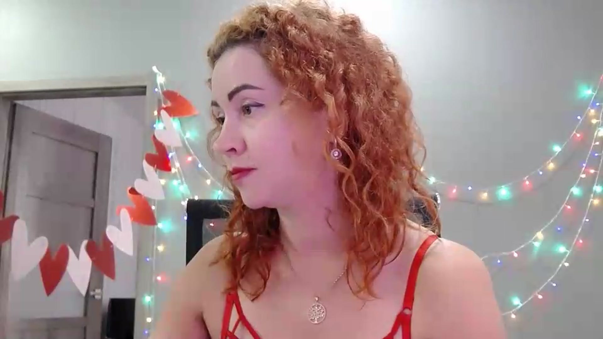 Gallery image thumbnail from XeniaMilf's myfreecams stream on, 05/29/2026, 14:46 image 14 of 20
